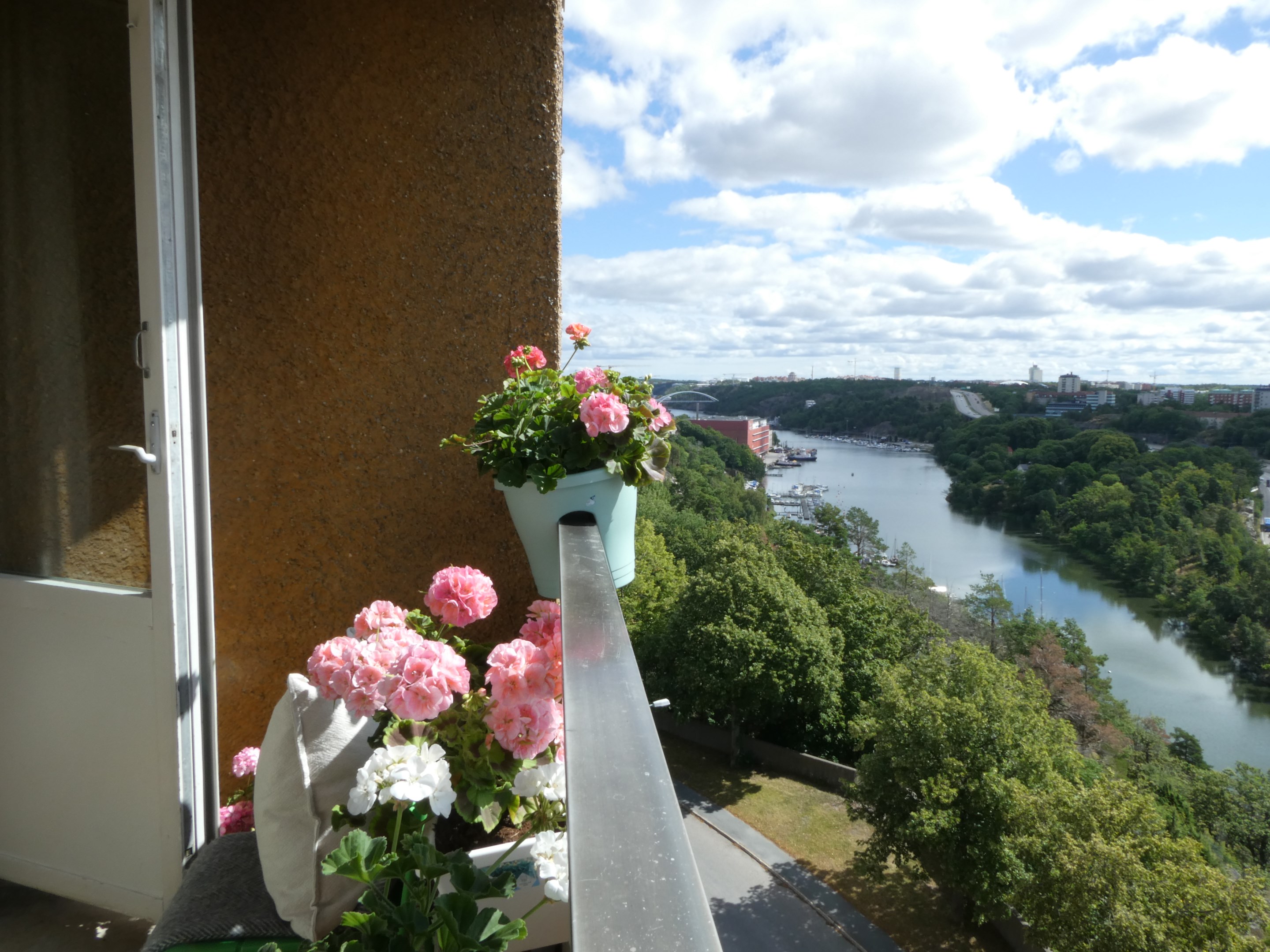 Bostadsbild från Henriksdalsringen 101, 6tr, Såld i Henriksdalsberget, Nacka