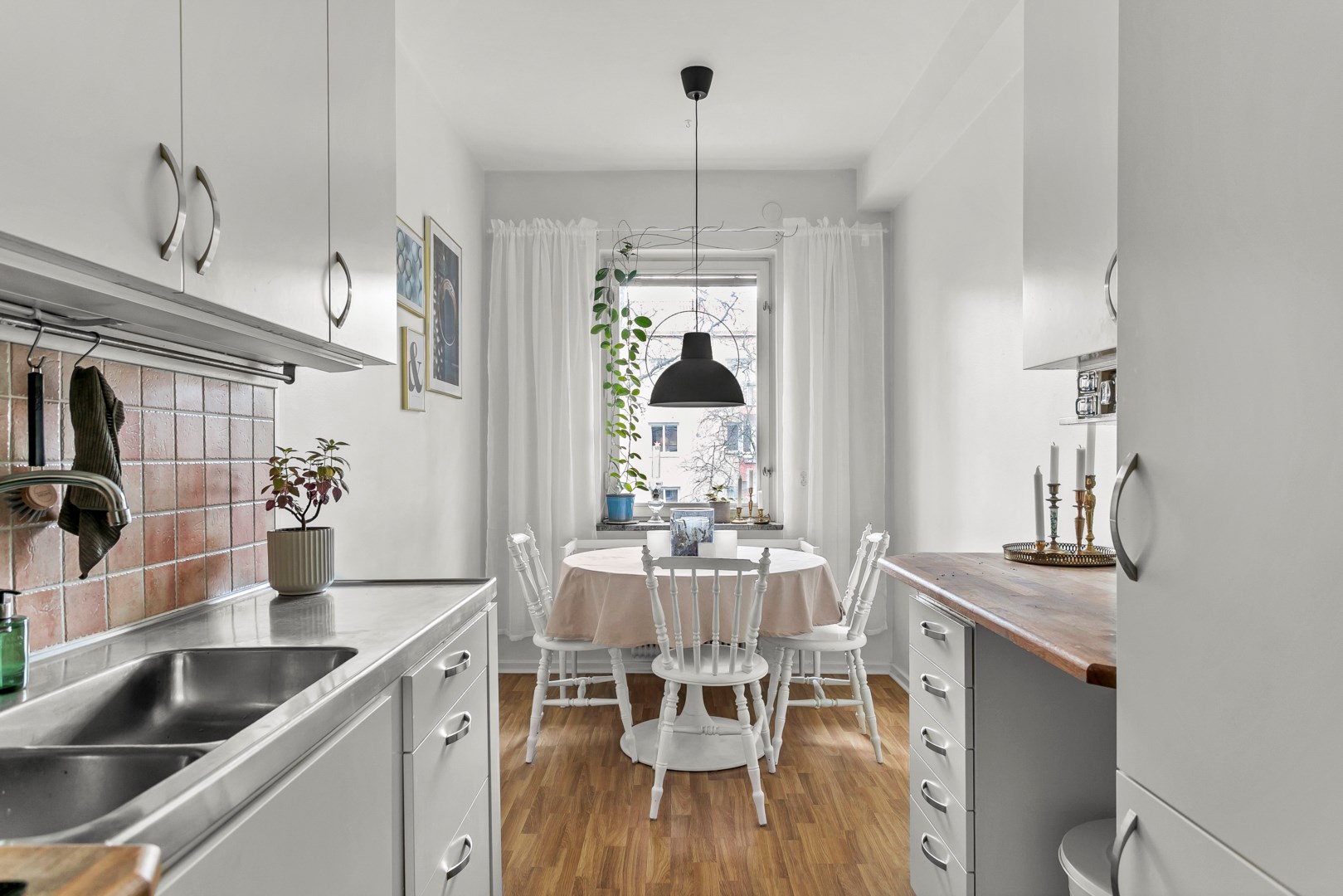 Bostadsbild från Lindsbergsgatan 11B, Såld i Sommarro, Uppsala