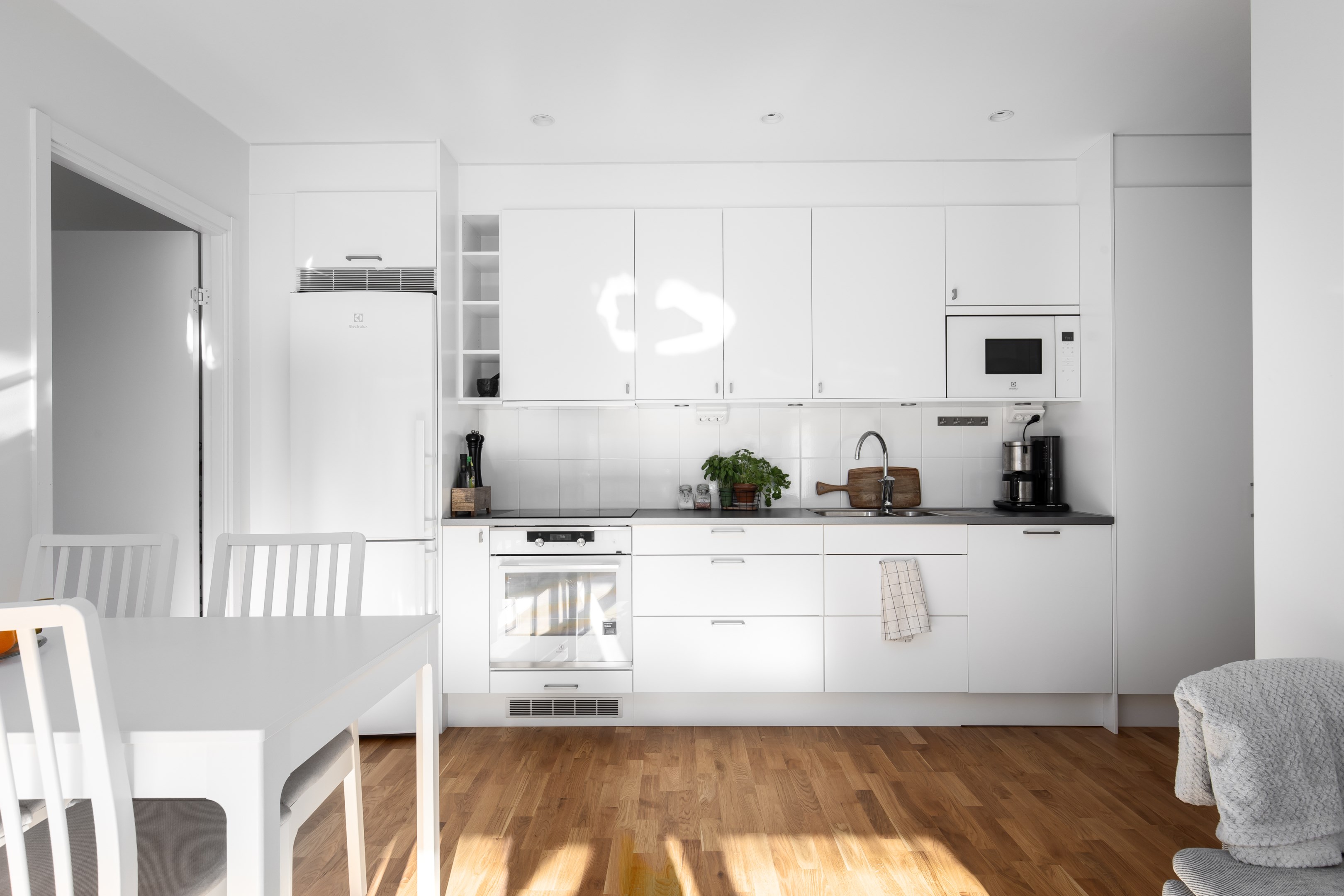 Bostadsbild från Tollareslingan 20, 9 tr, Såld i Tollare, Nacka