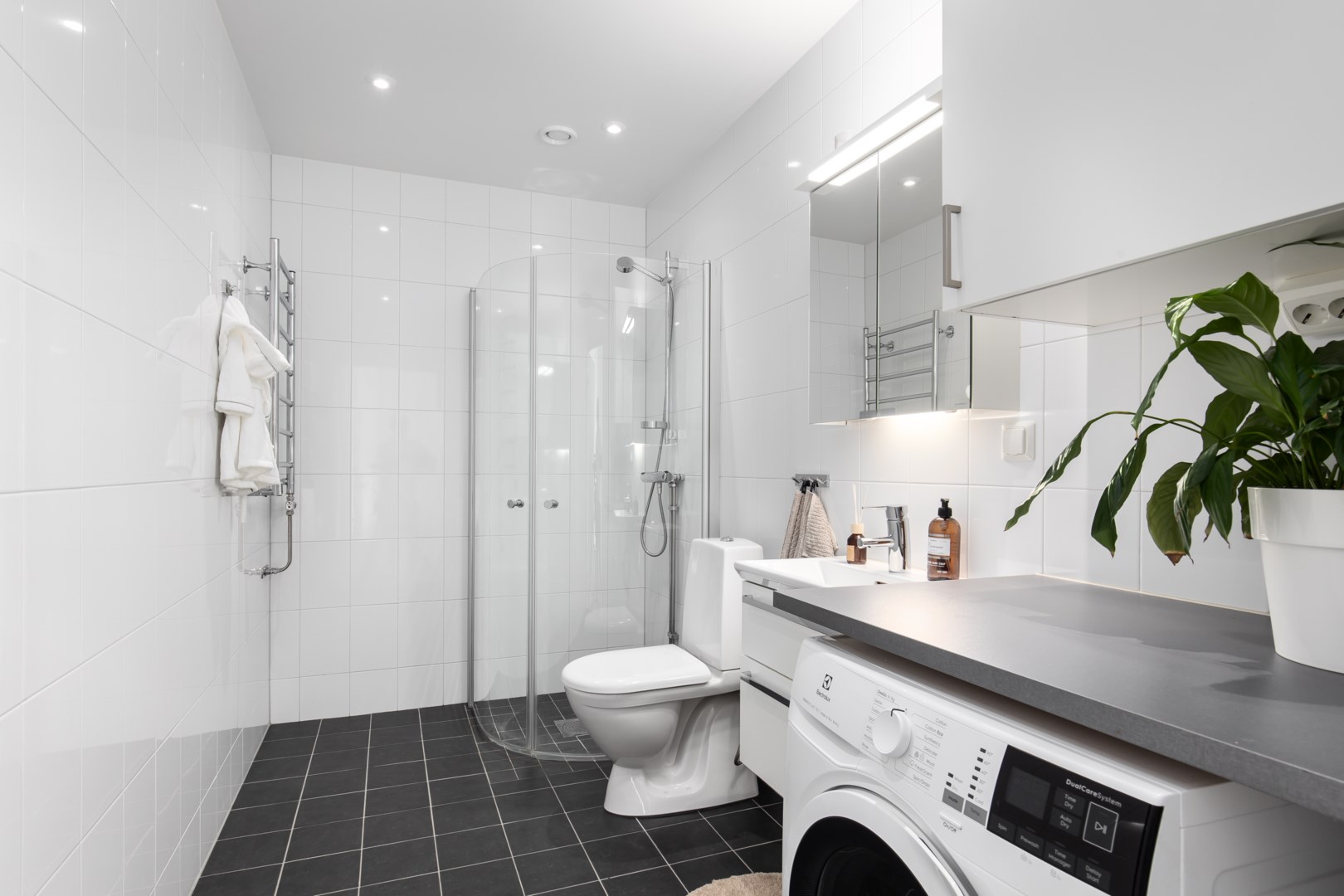 Bostadsbild från Tollareslingan 20, 9 tr, Såld i Tollare, Nacka