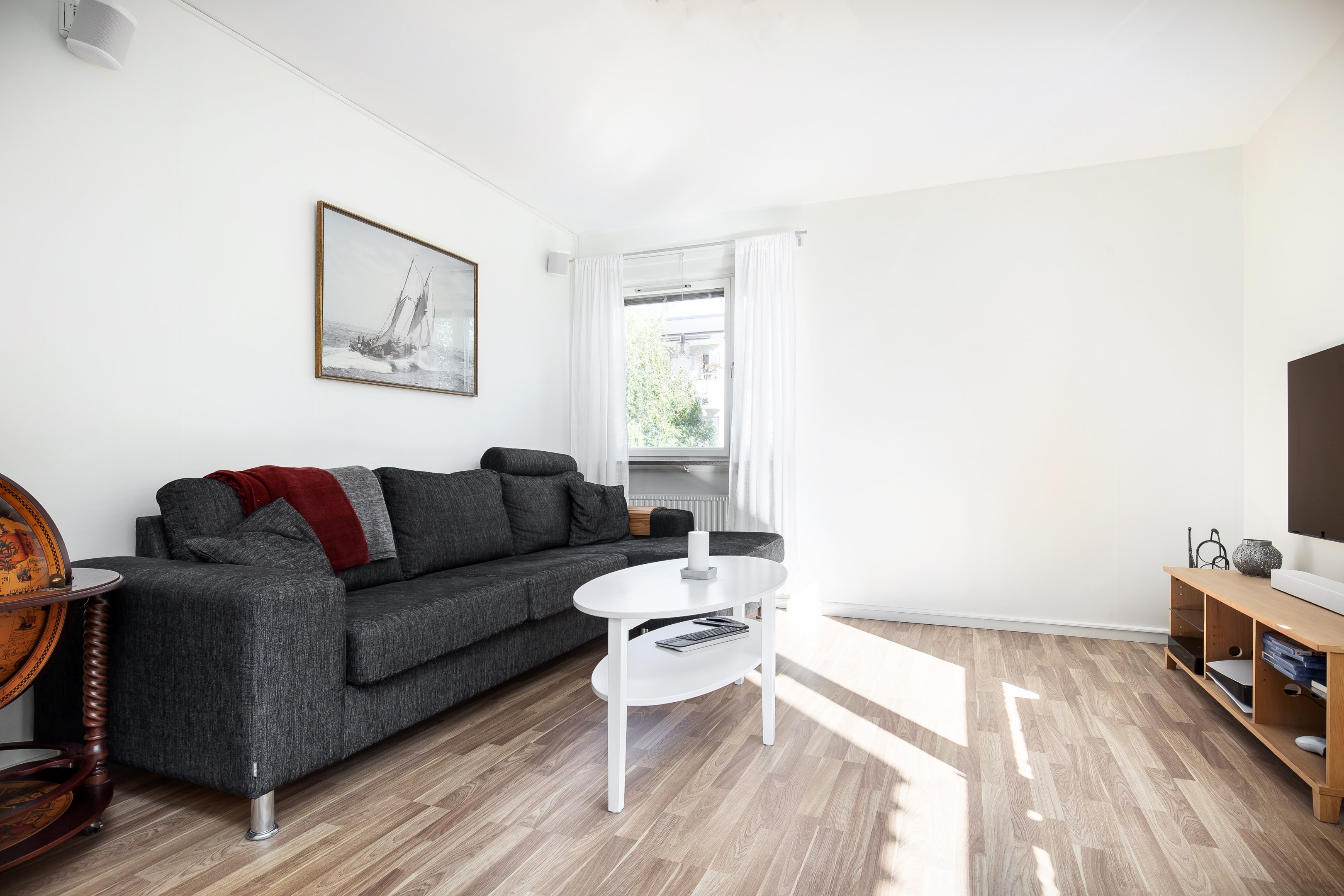 Bostadsbild från Ullerudsbacken 65, Såld i Farsta, Stockholm