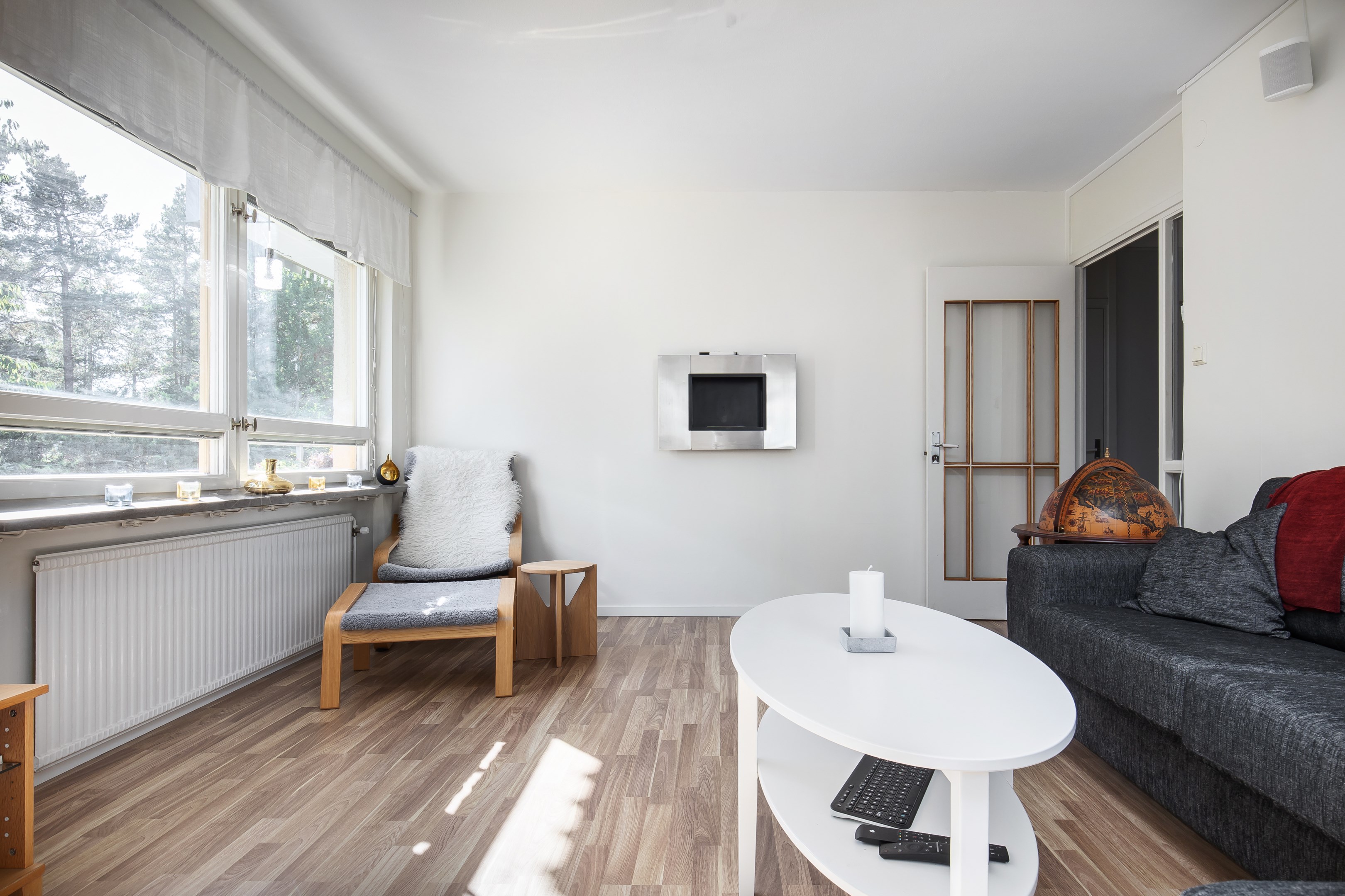 Bostadsbild från Ullerudsbacken 65, Såld i Farsta, Stockholm