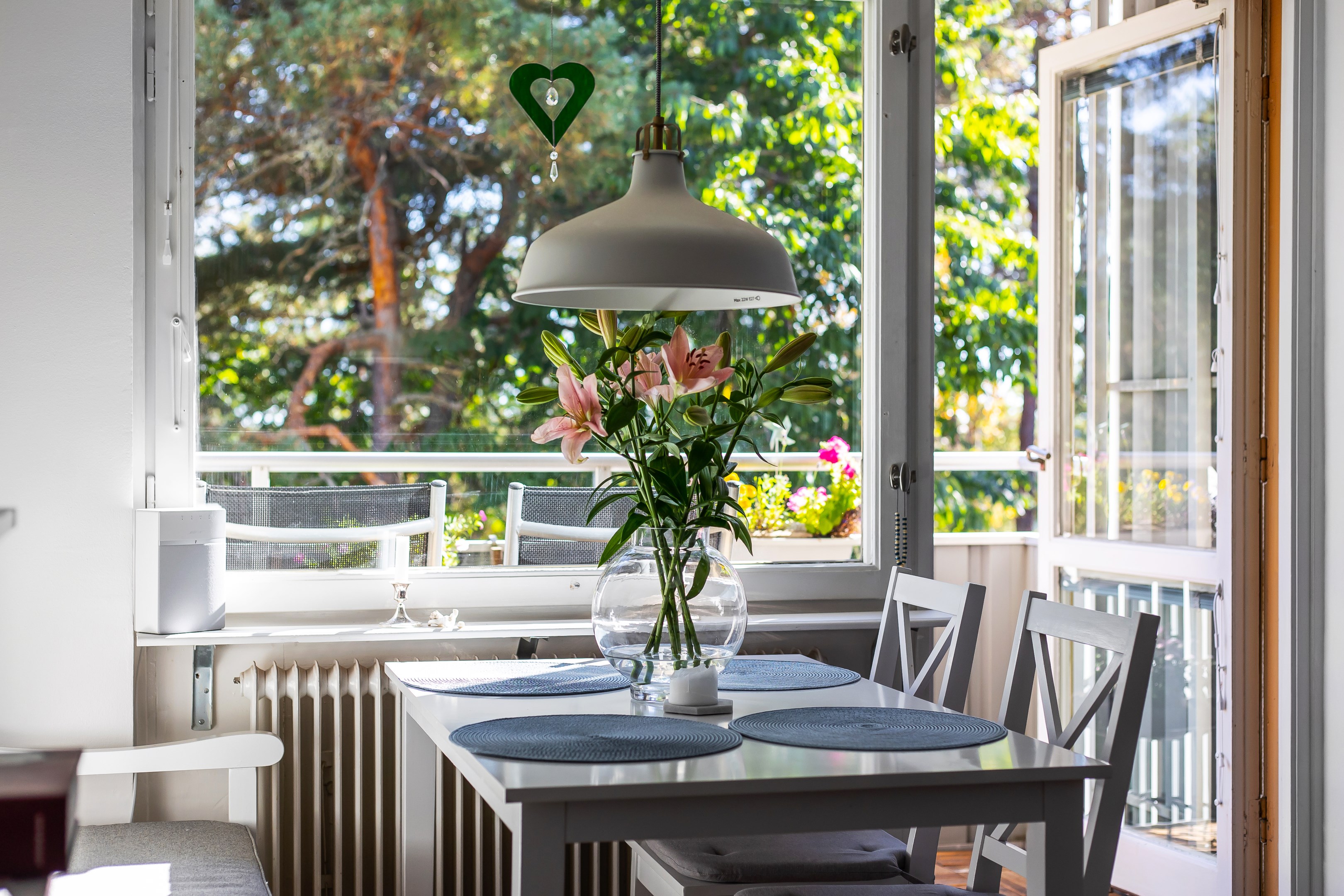 Bostadsbild från Ullerudsbacken 65, Såld i Farsta, Stockholm