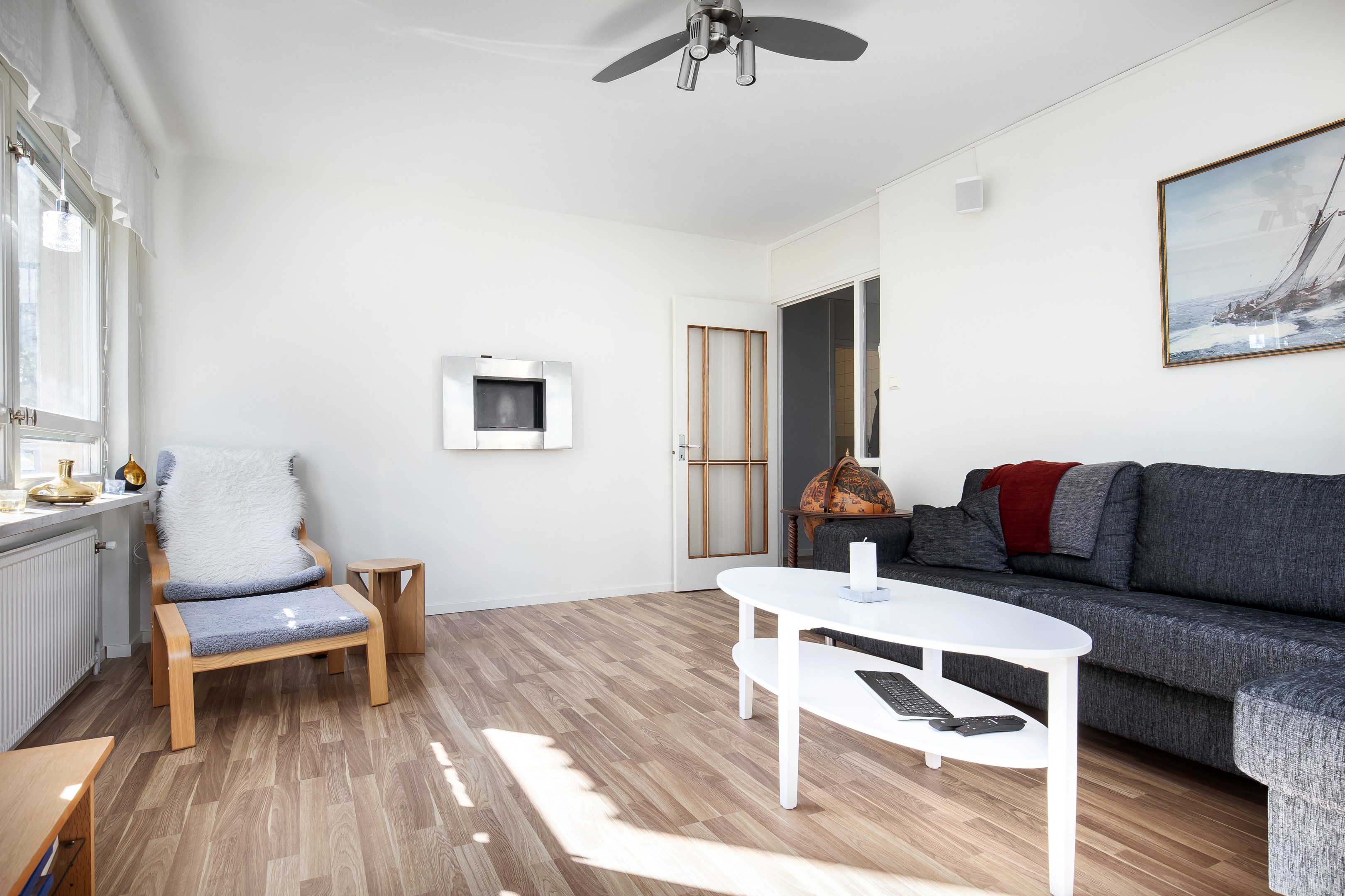 Bostadsbild från Ullerudsbacken 65, Såld i Farsta, Stockholm