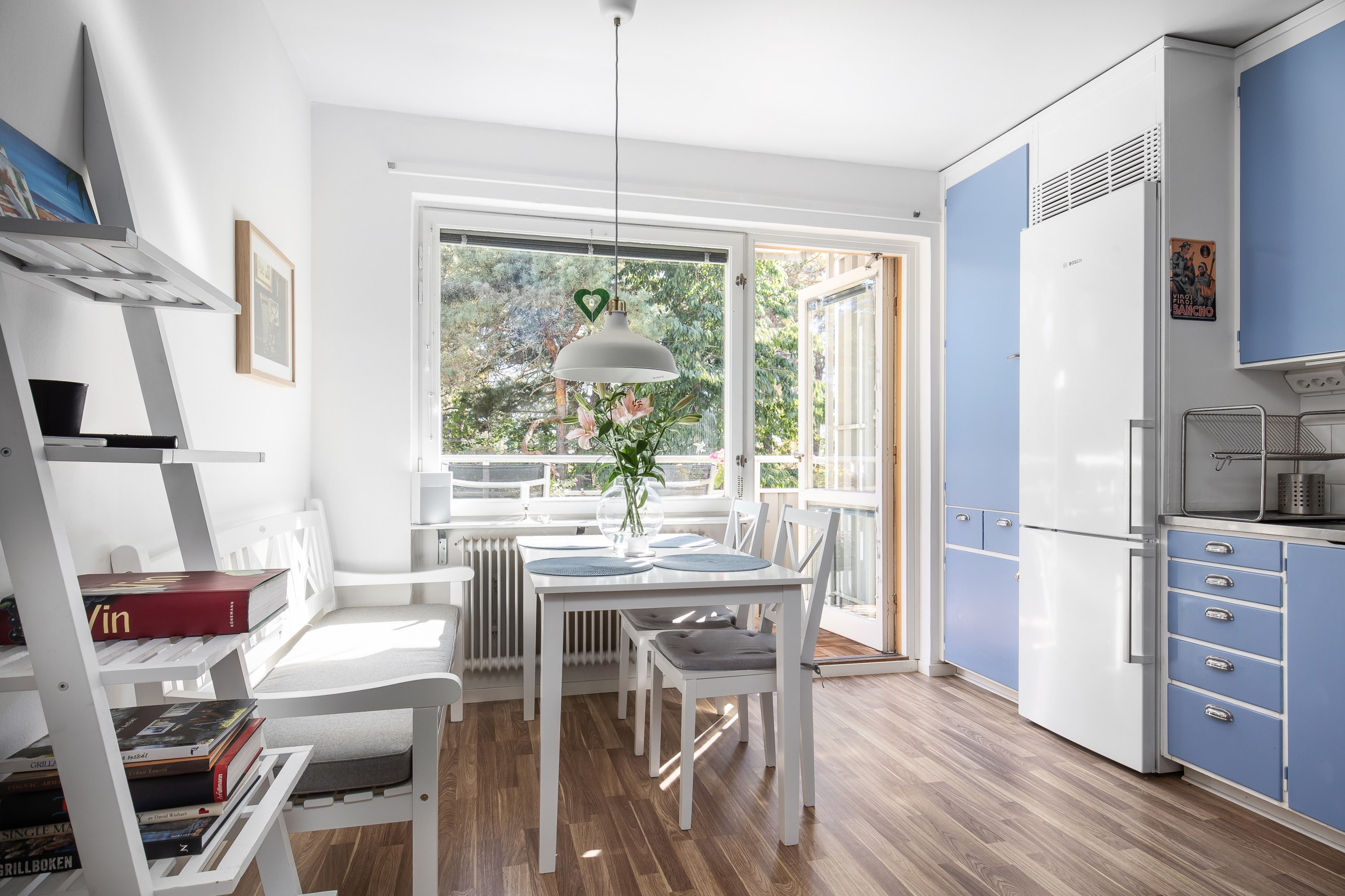 Bostadsbild från Ullerudsbacken 65, Såld i Farsta, Stockholm