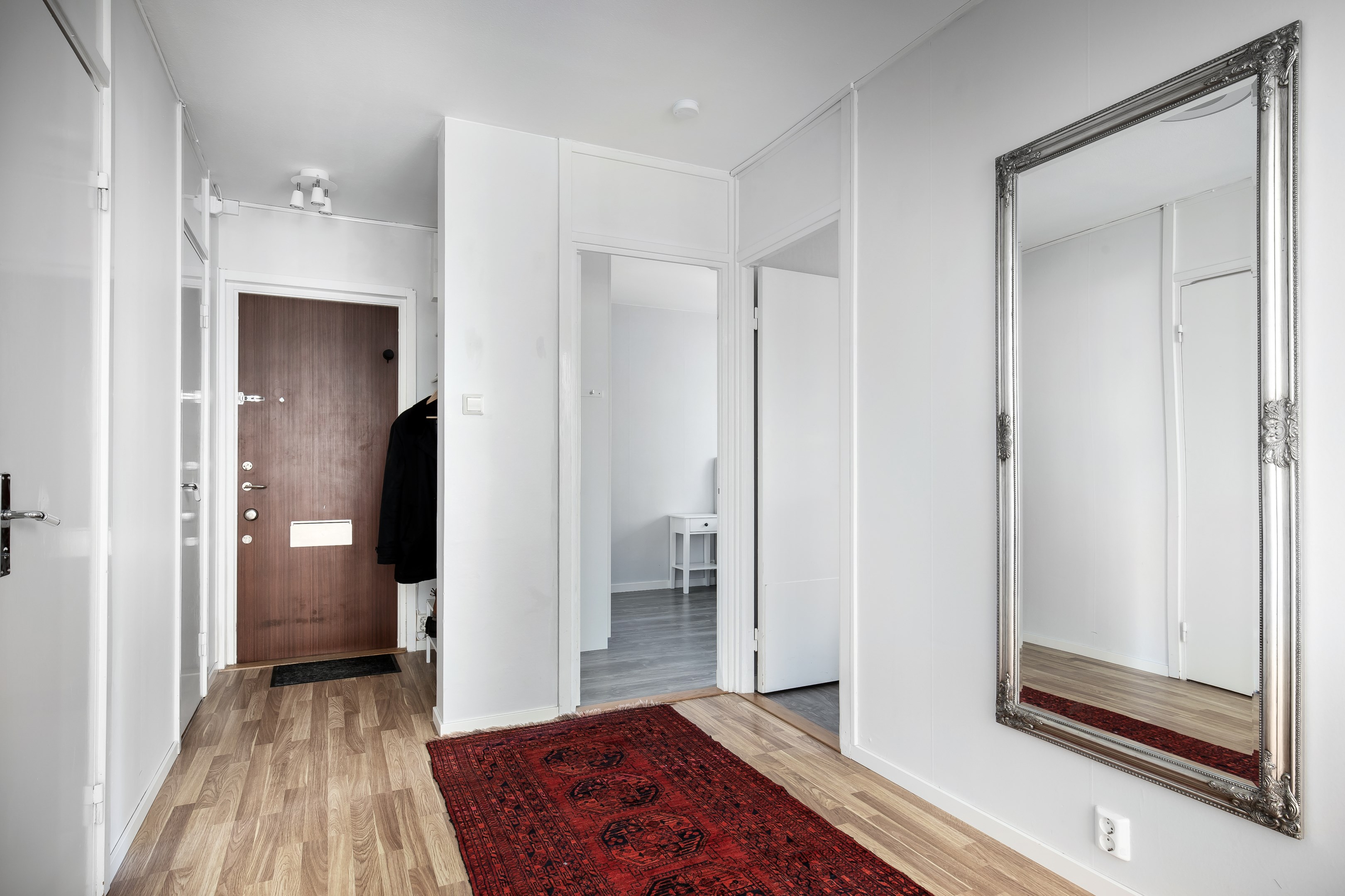 Bostadsbild från Ullerudsbacken 65, Såld i Farsta, Stockholm