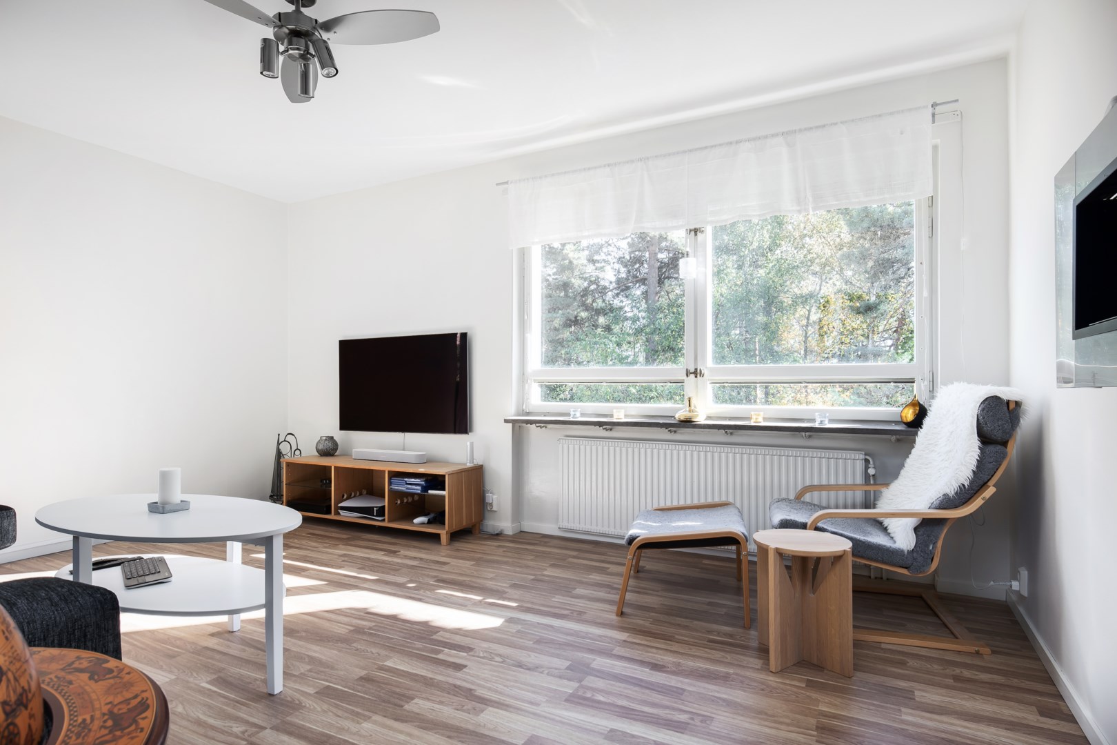 Bostadsbild från Ullerudsbacken 65, Såld i Farsta, Stockholm