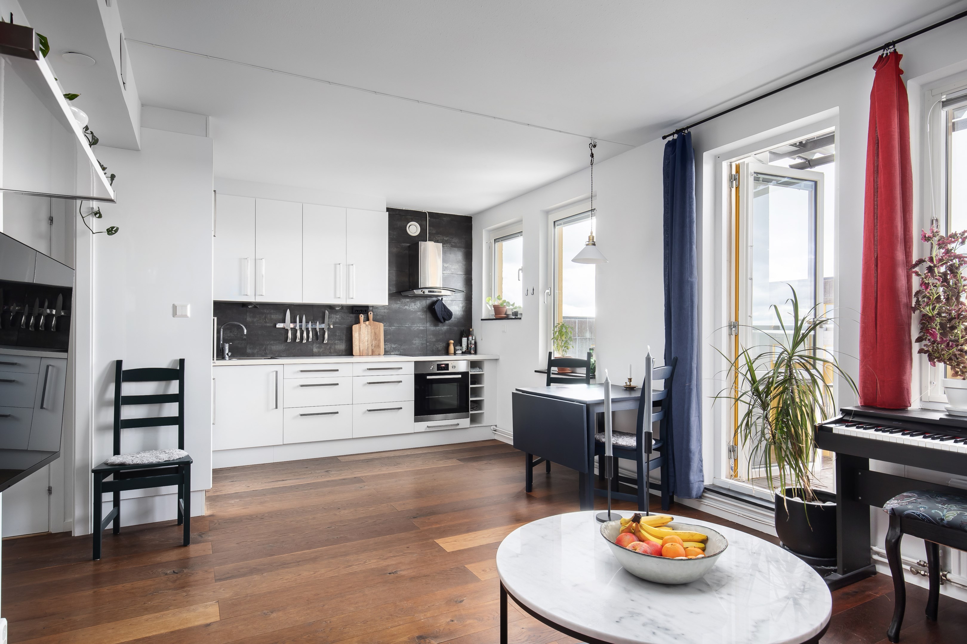 Bostadsbild från Skarpövägen 49, Såld i Västra Orminge, Nacka