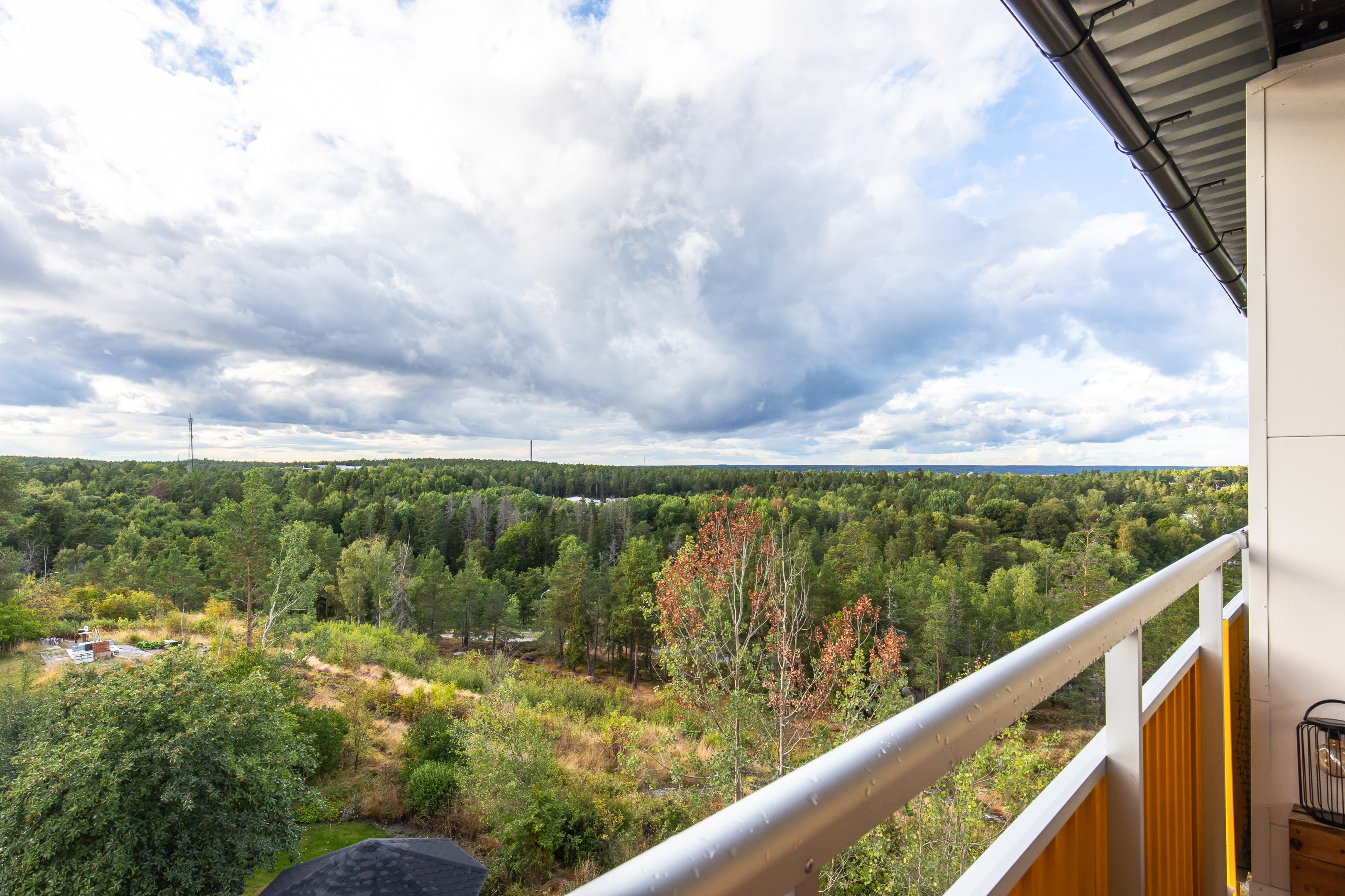 Bostadsbild från Skarpövägen 49, Såld i Västra Orminge, Nacka