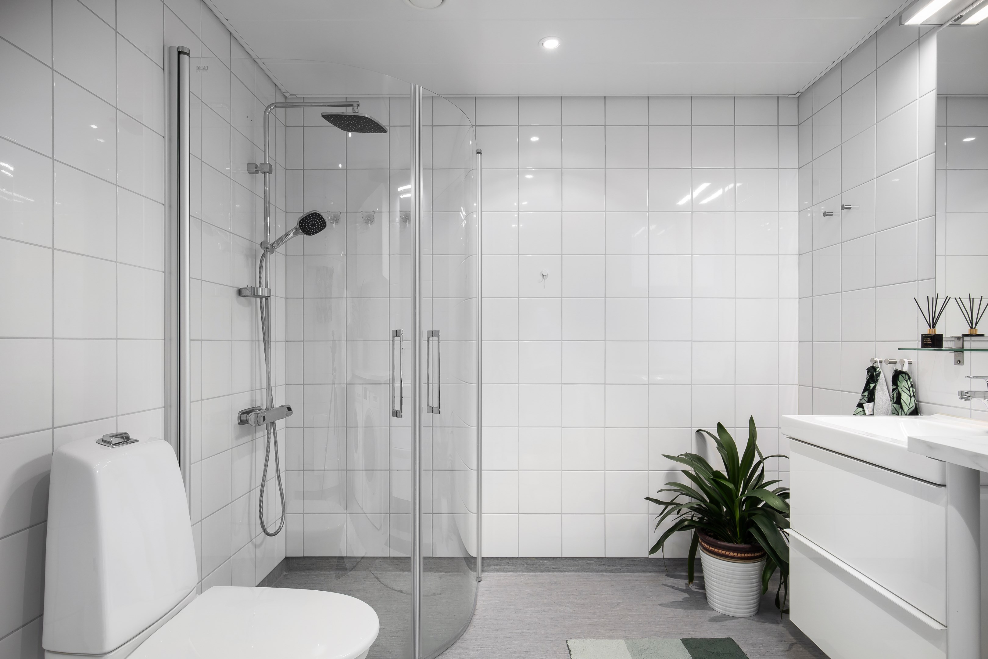 Bostadsbild från Fidravägen 35, 4 av 4 tr, Såld i Saltsjöbaden, Nacka