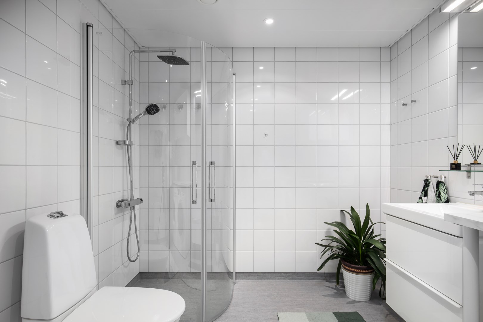 Bostadsbild från Fidravägen 35, 4 av 4 tr, Såld i Saltsjöbaden, Nacka