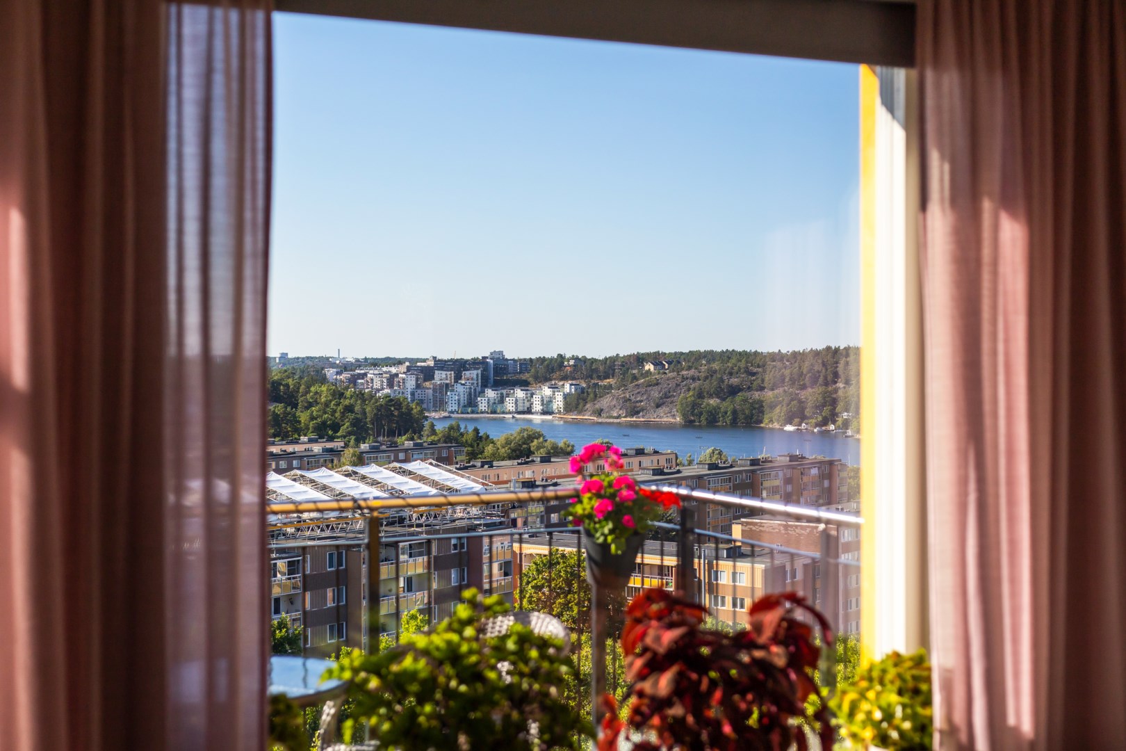 Bostadsbild från Fidravägen 35, 4 av 4 tr, Såld i Saltsjöbaden, Nacka