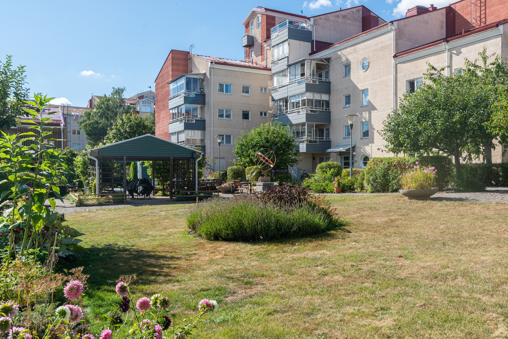 Bostadsbild från Fyrspannsvägen 74, Såld i Jarlaberg, Nacka