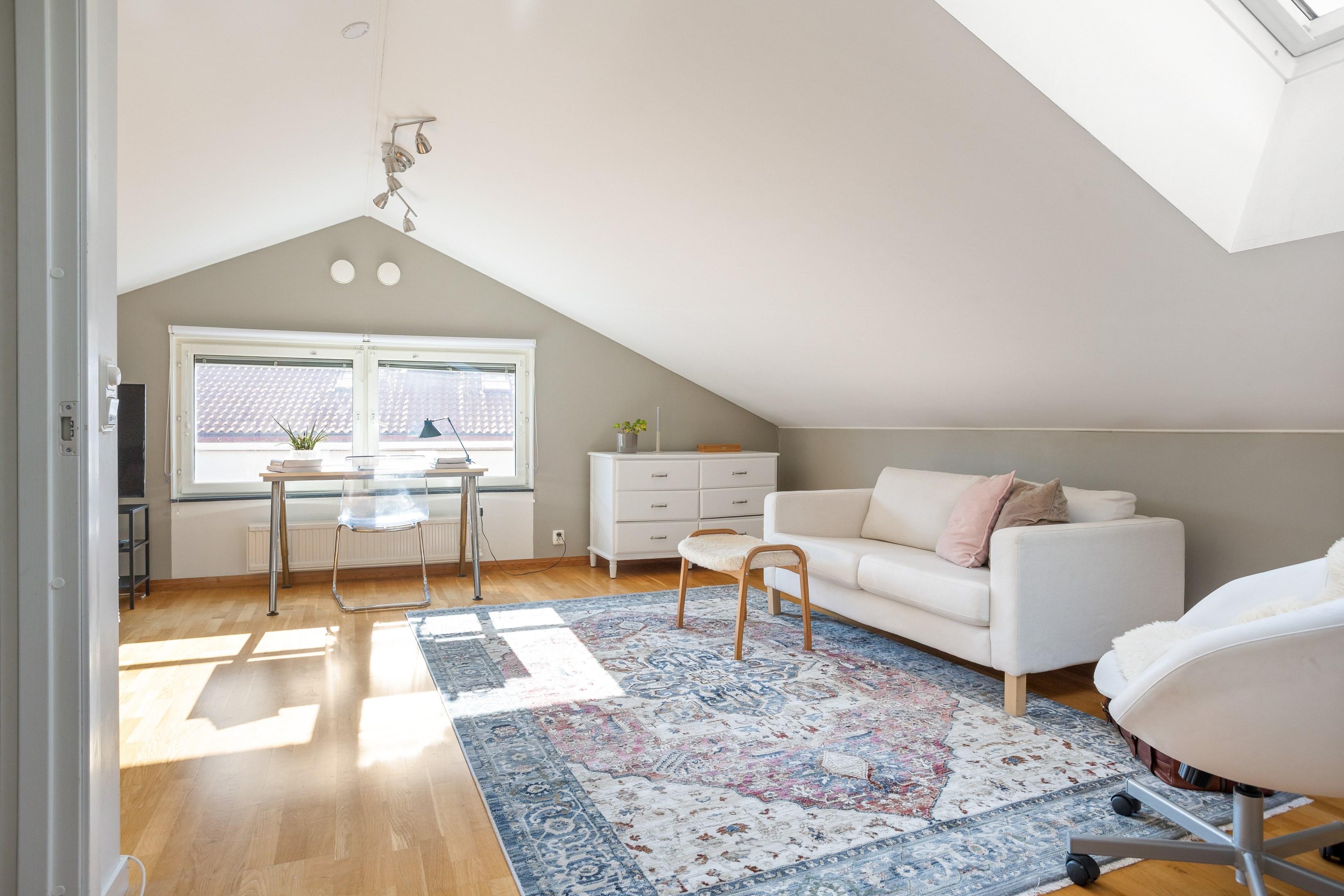 Bostadsbild från Sobelgränd 21, Till salu i Bromma - Stora Mossen, Stockholm