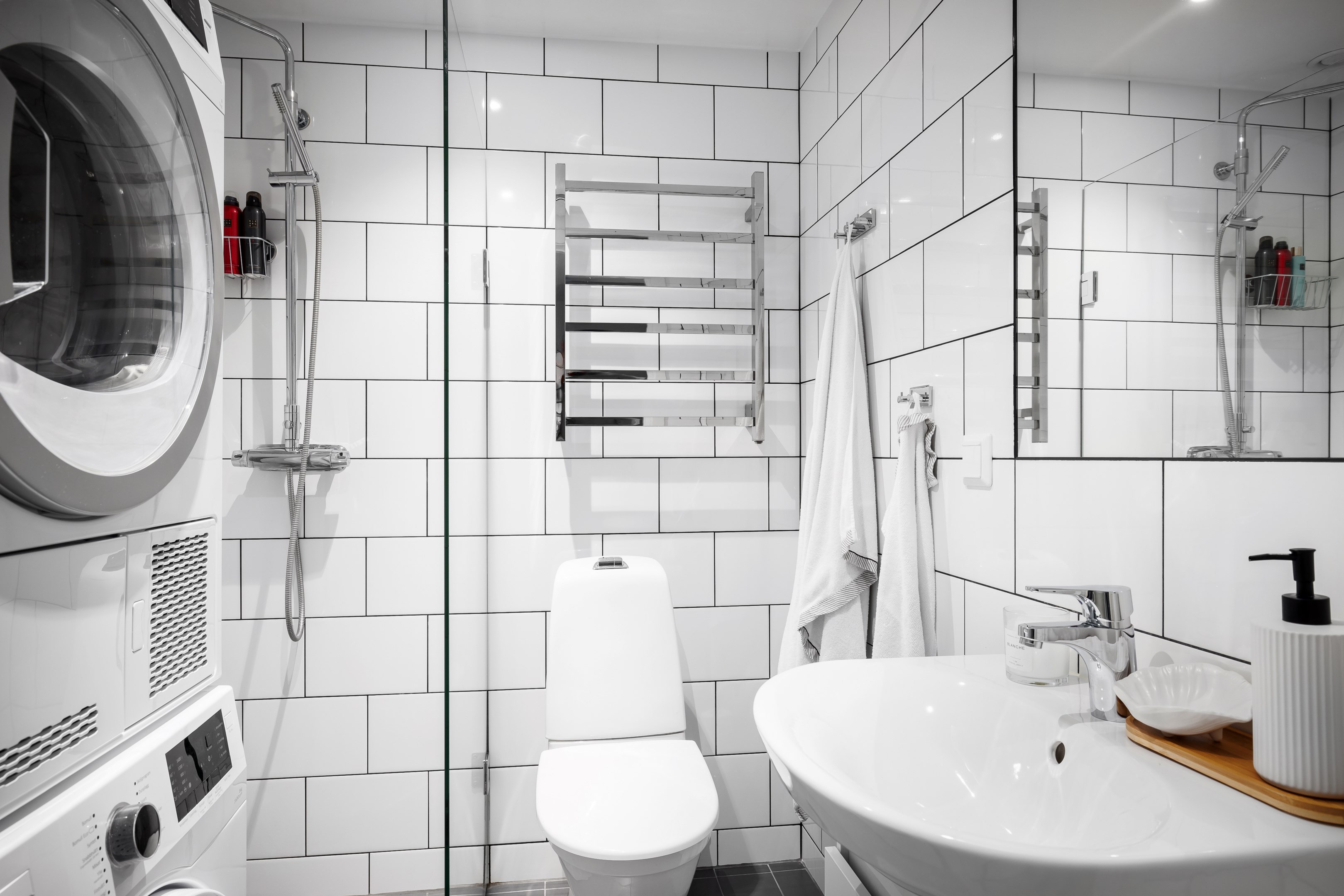 Bostadsbild från Stig Lindbergs Gata 19A, Såld i Porslinskvarteren, Värmdö