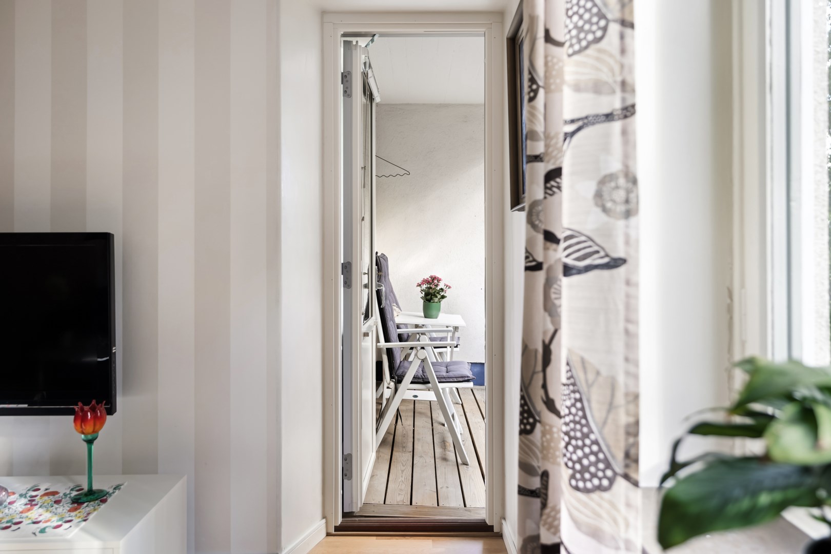 Bostadsbild från Ugglevägen 27B, Såld i Saltängen, Nacka