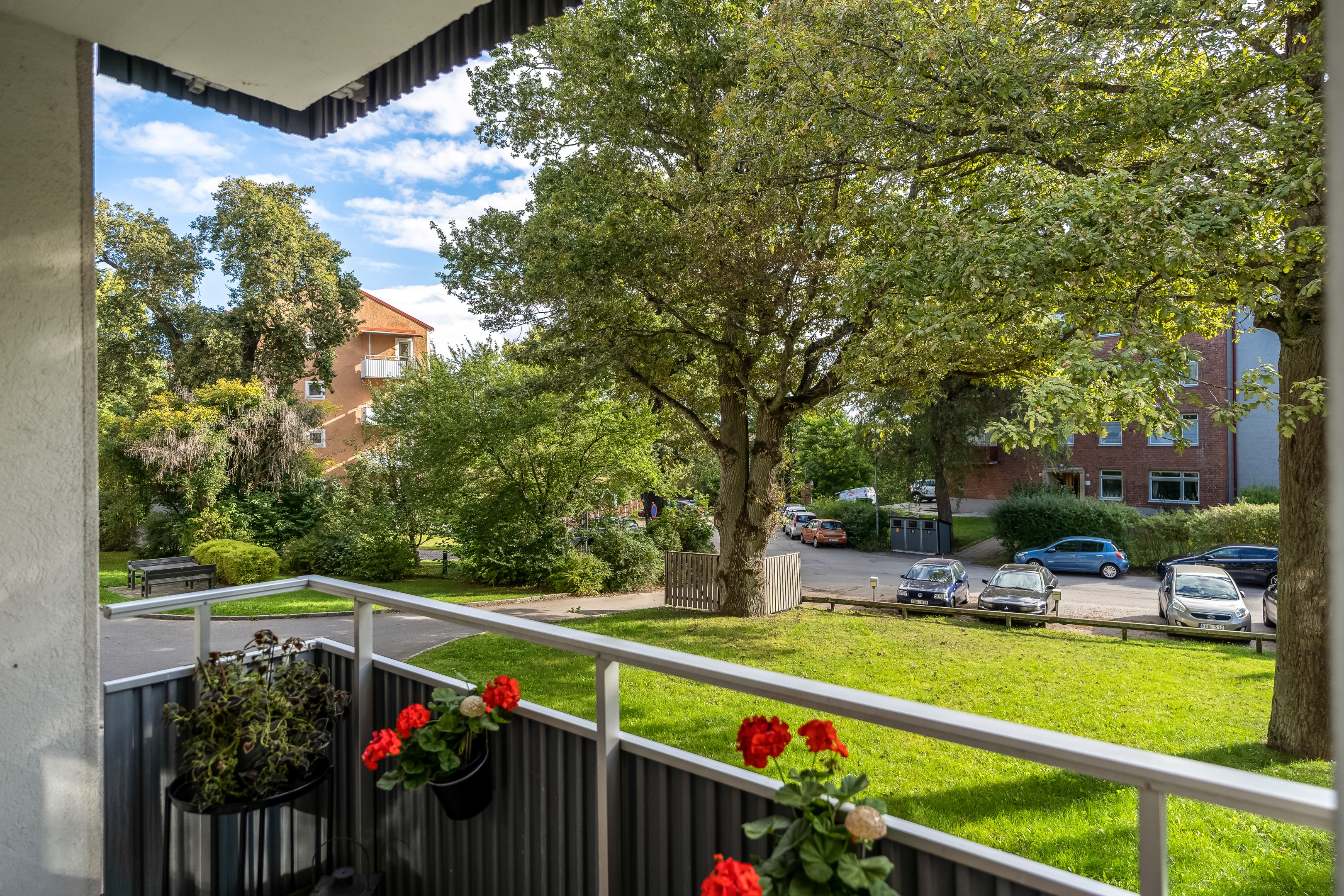 Bostadsbild från Ugglevägen 27B, Såld i Saltängen, Nacka