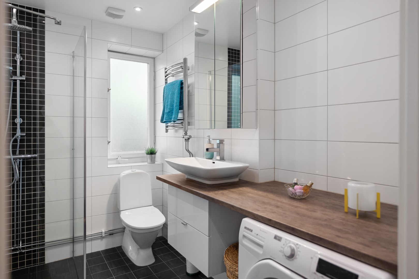 Bostadsbild från Ugglevägen 27B, Såld i Saltängen, Nacka