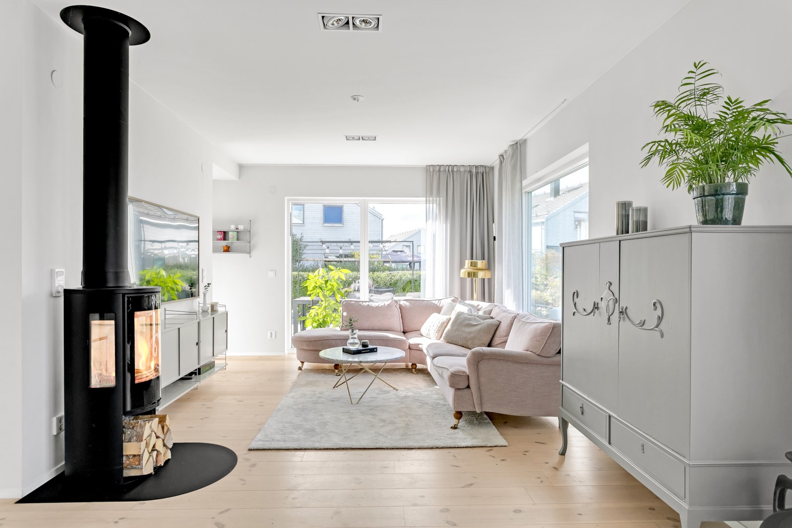 Bostadsbild från Backstuguvägen 3, Såld i Lindbacken, Uppsala