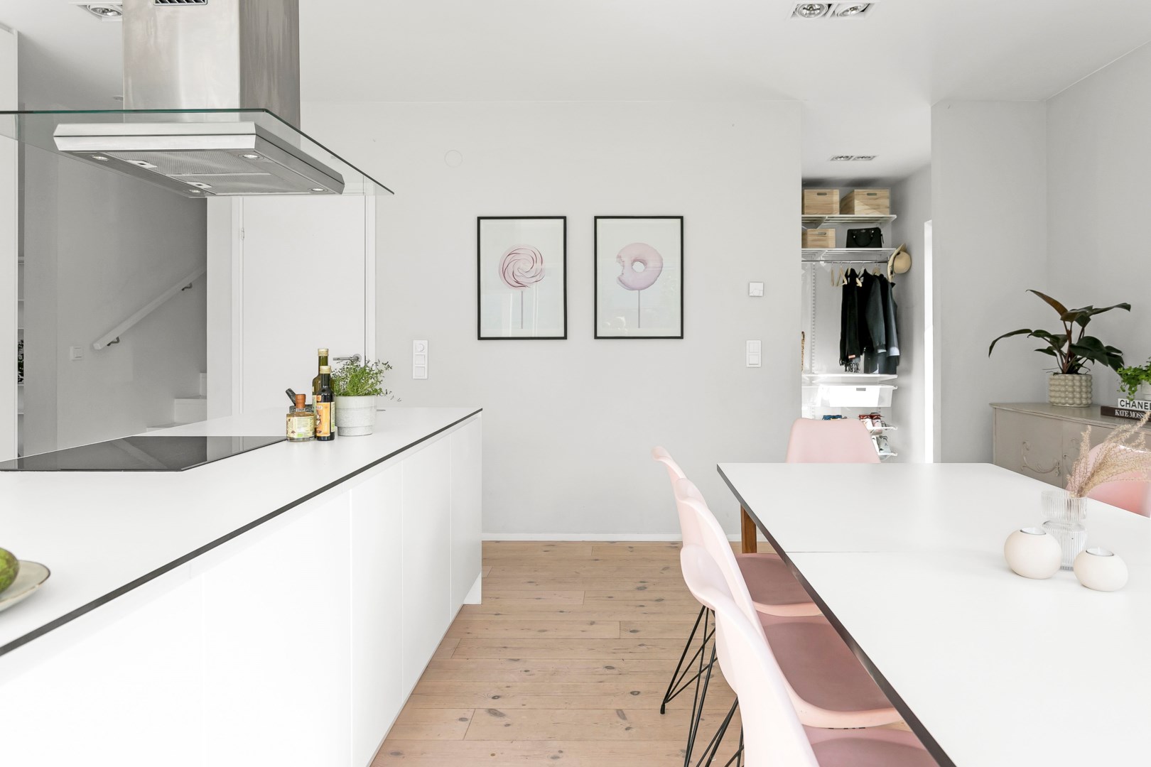 Bostadsbild från Backstuguvägen 3, Såld i Lindbacken, Uppsala