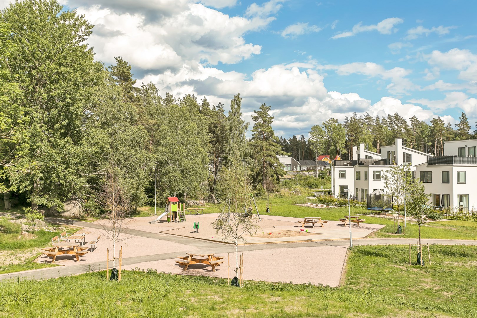 Bostadsbild från Backstuguvägen 3, Såld i Lindbacken, Uppsala