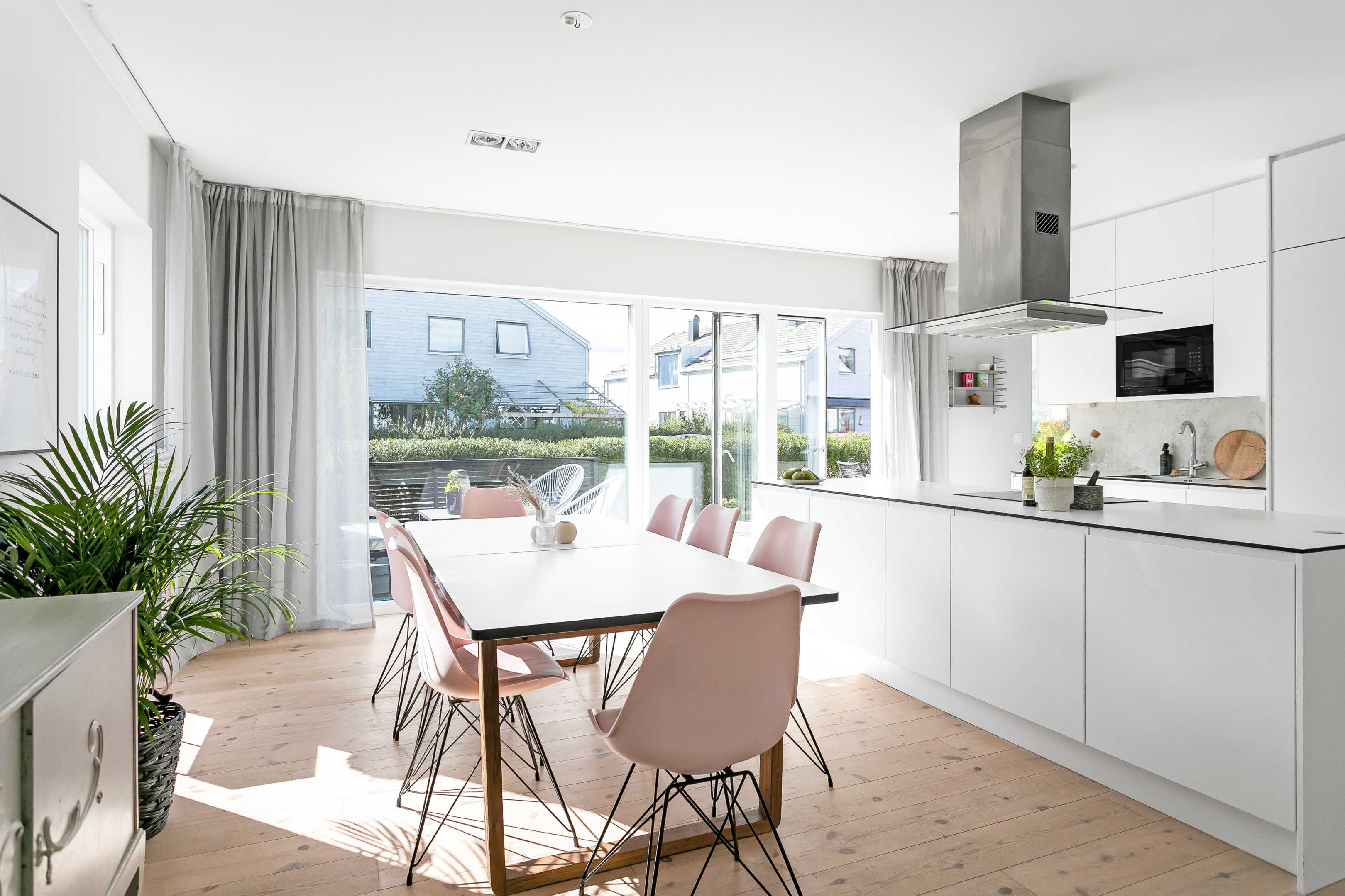 Bostadsbild från Backstuguvägen 3, Såld i Lindbacken, Uppsala