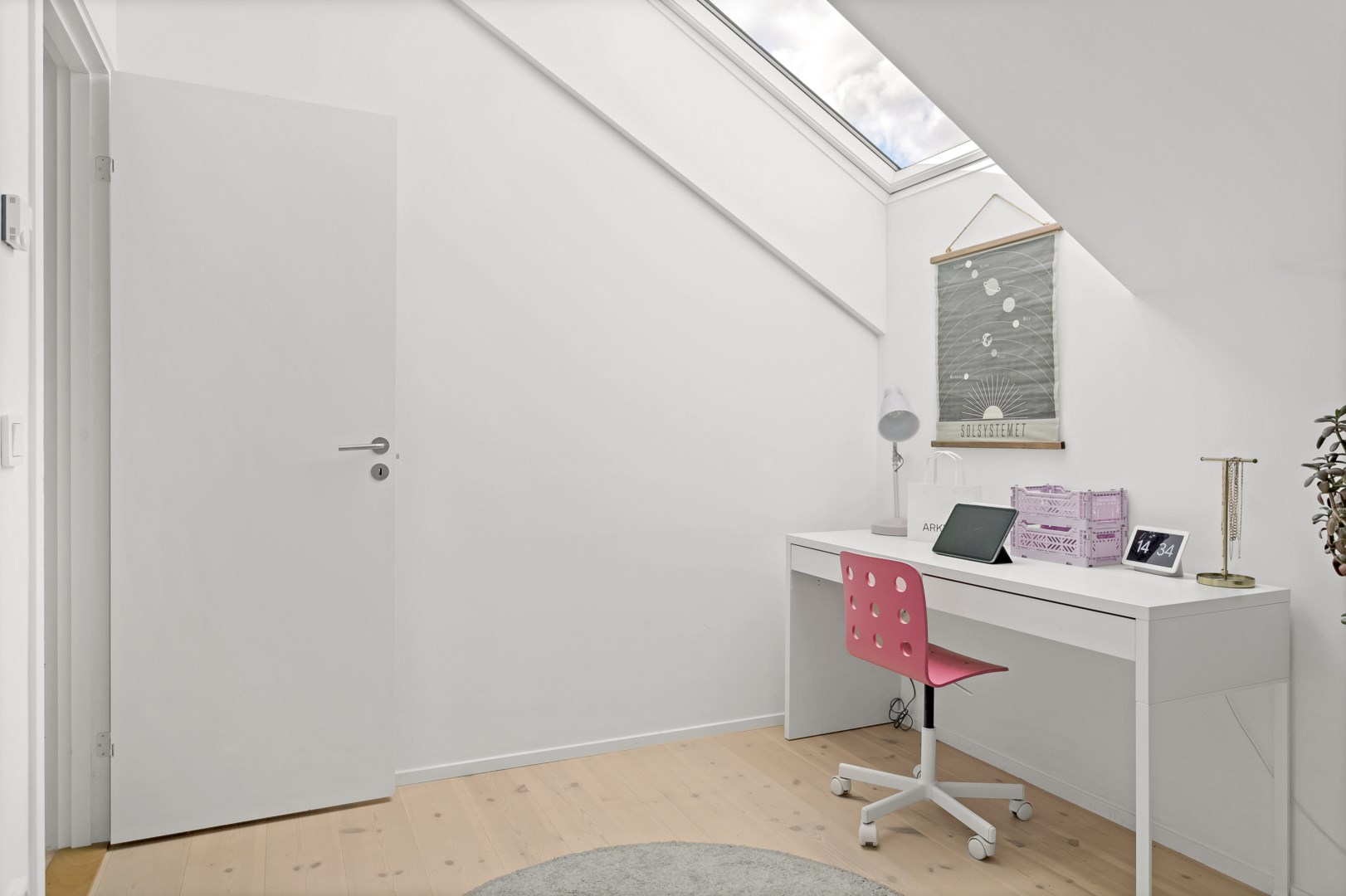 Bostadsbild från Backstuguvägen 3, Såld i Lindbacken, Uppsala