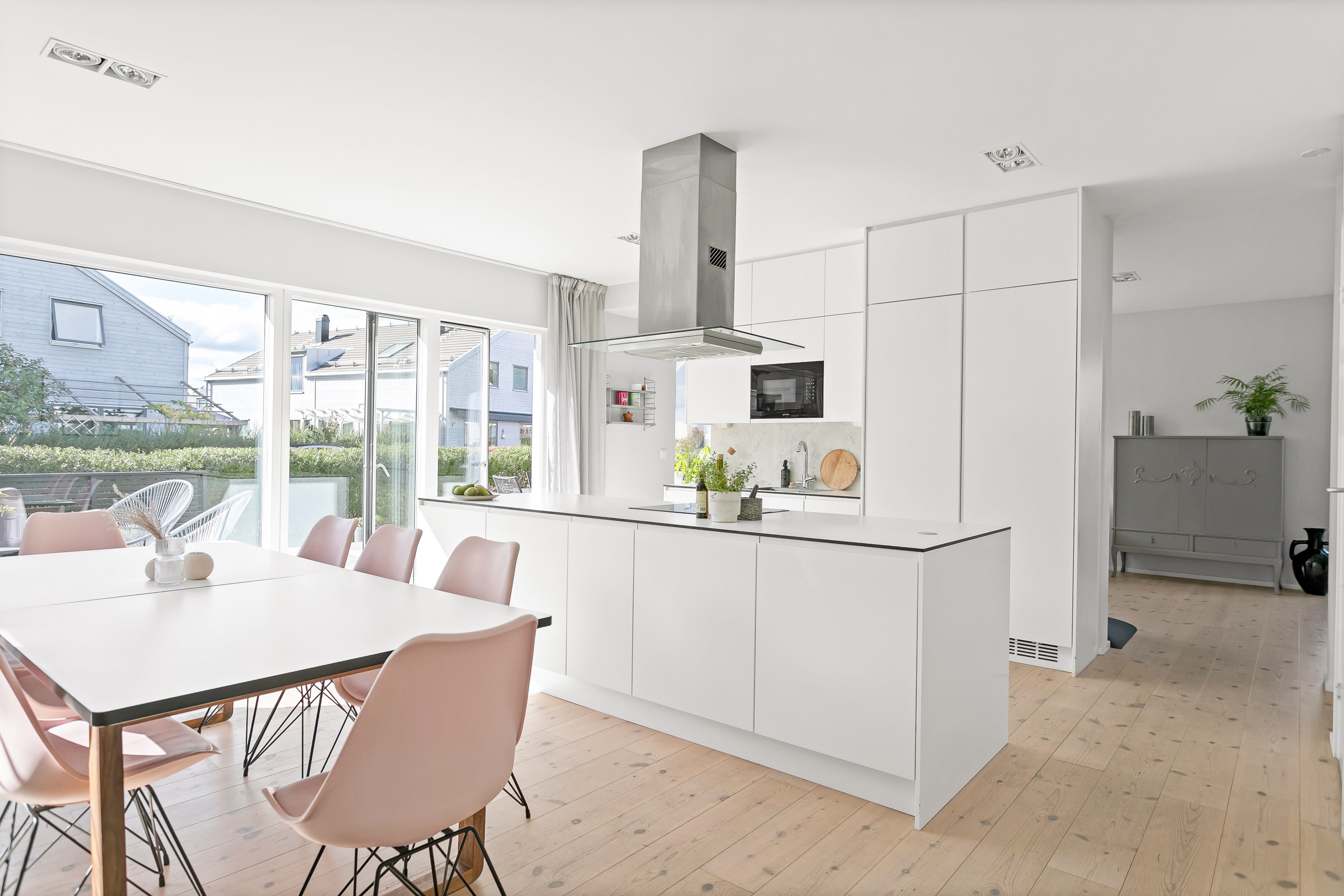 Bostadsbild från Backstuguvägen 3, Såld i Lindbacken, Uppsala