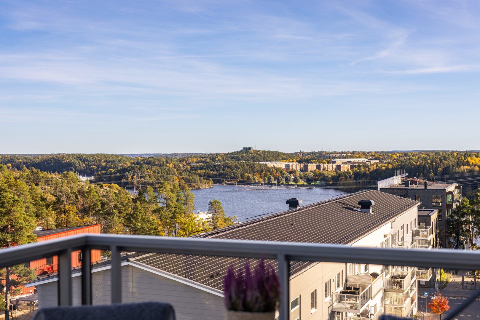Bostadsbild från Tollarevägen 26, 7 av 7 tr, Såld i Tollare, Nacka