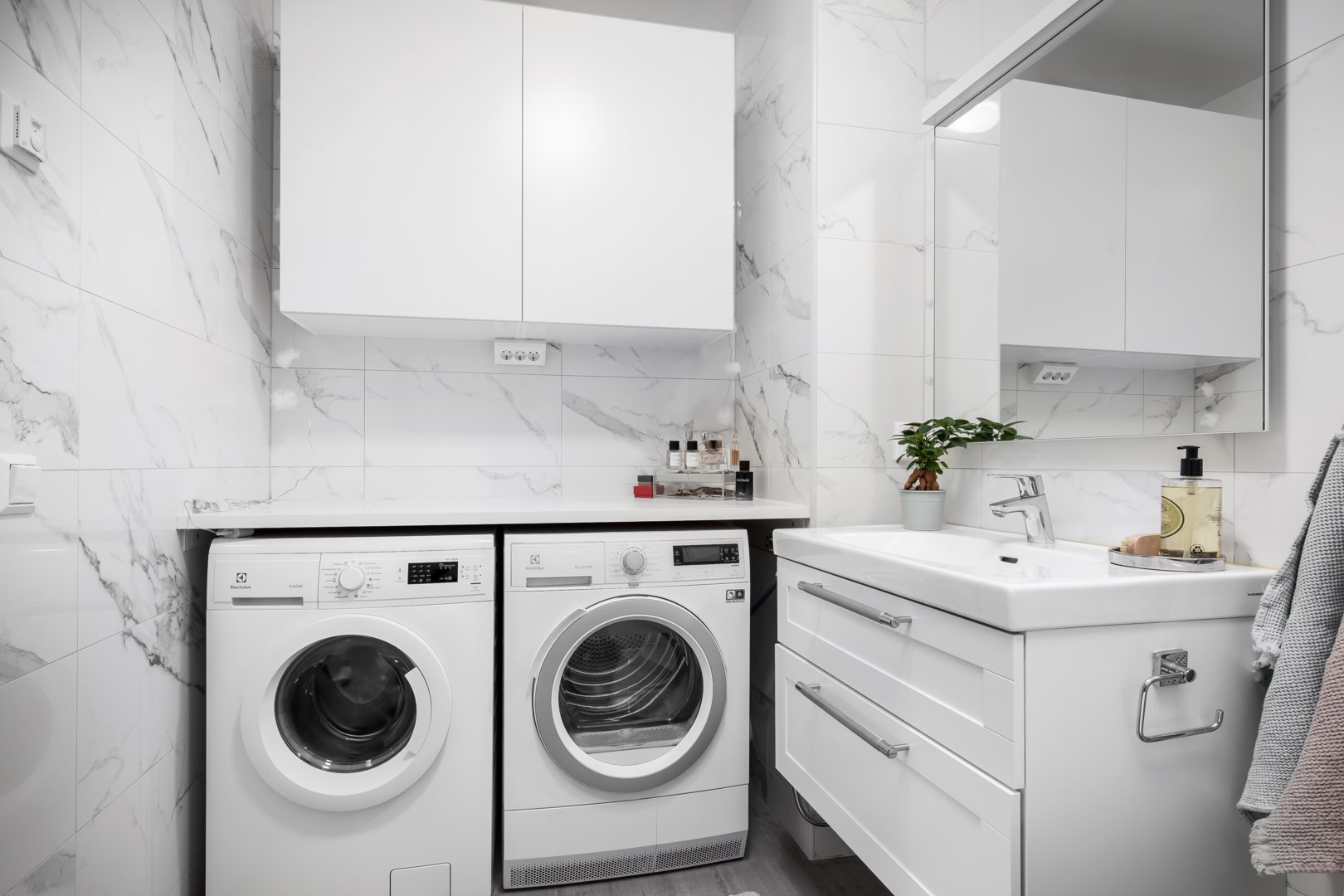 Bostadsbild från Hedenströms väg 13, 5/5 tr, Såld i Tollare, Nacka