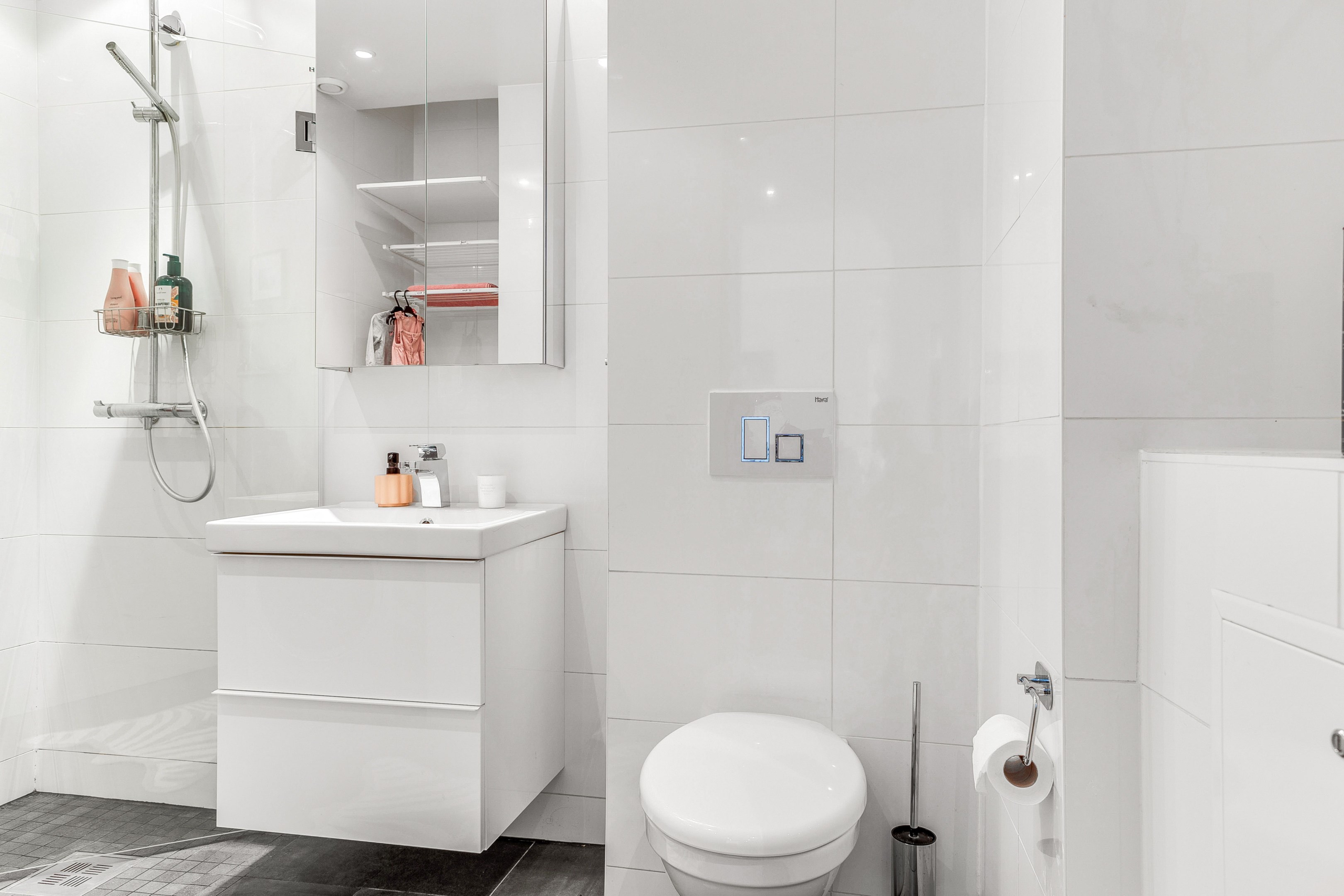 Bostadsbild från Birger Jarlsgatan 125, Såld i Vasastan, Stockholm