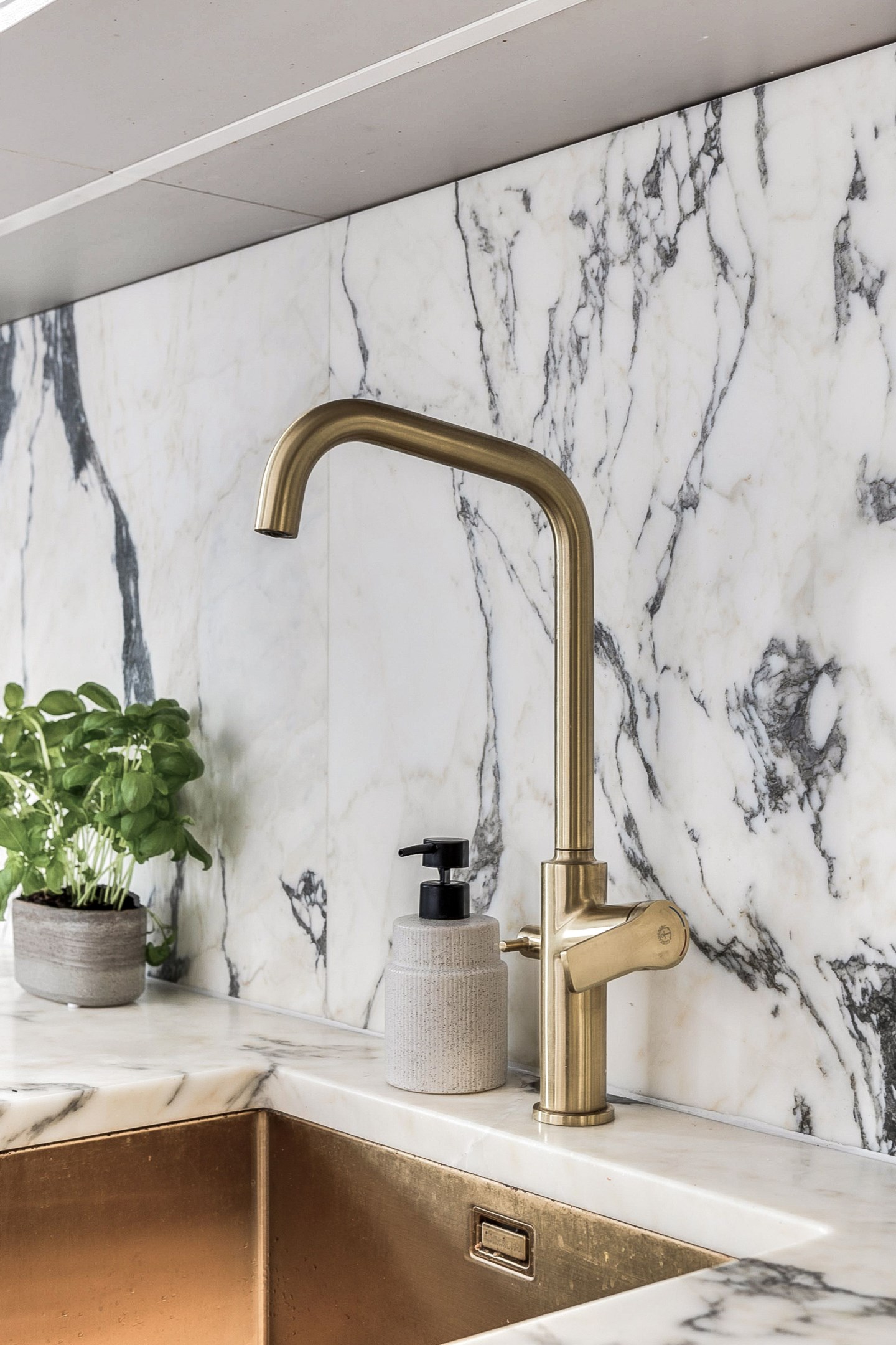 Bostadsbild från Birger Jarlsgatan 125, Såld i Vasastan, Stockholm