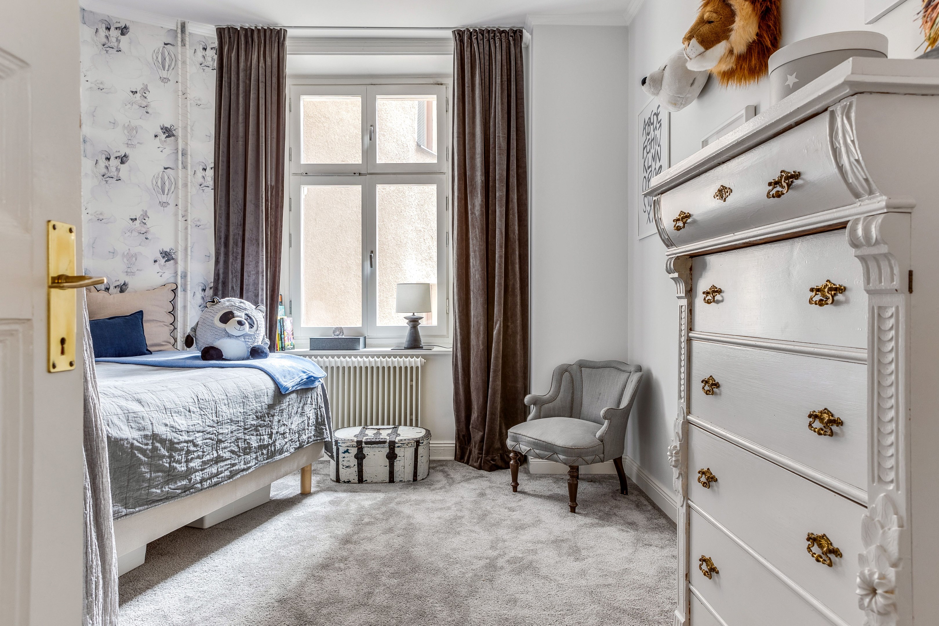 Bostadsbild från Birger Jarlsgatan 125, Såld i Vasastan, Stockholm