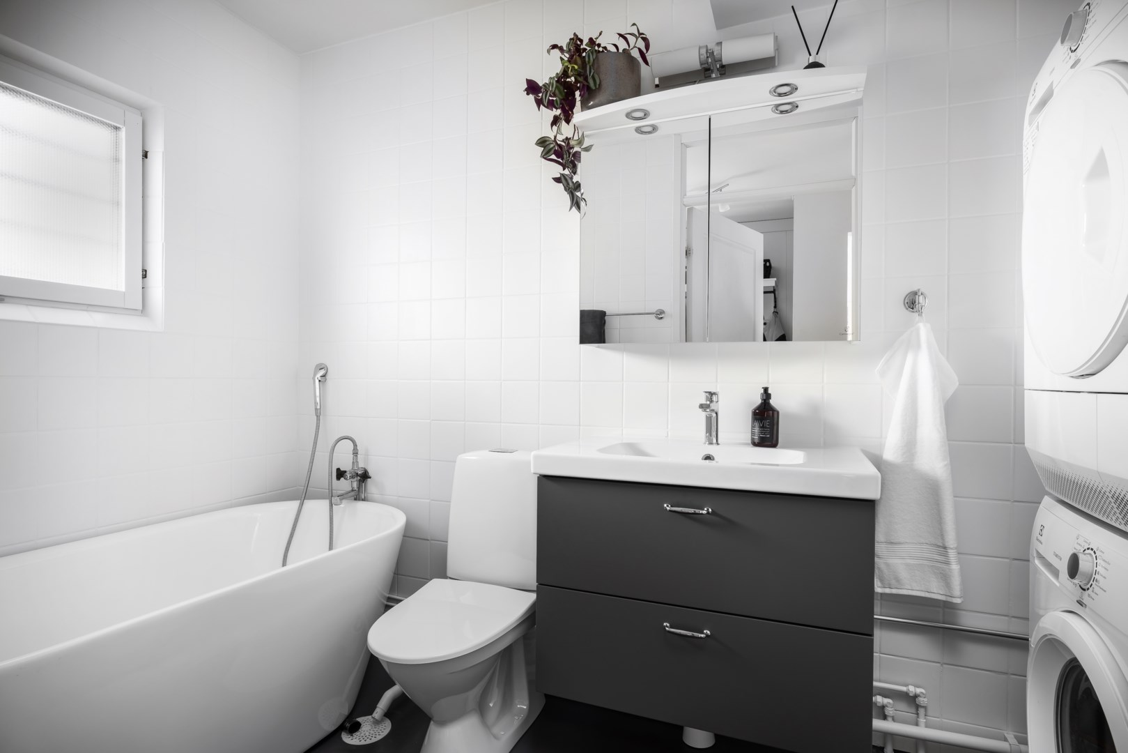 Bostadsbild från Storholmsvägen 14, Såld i Östra Orminge, Nacka