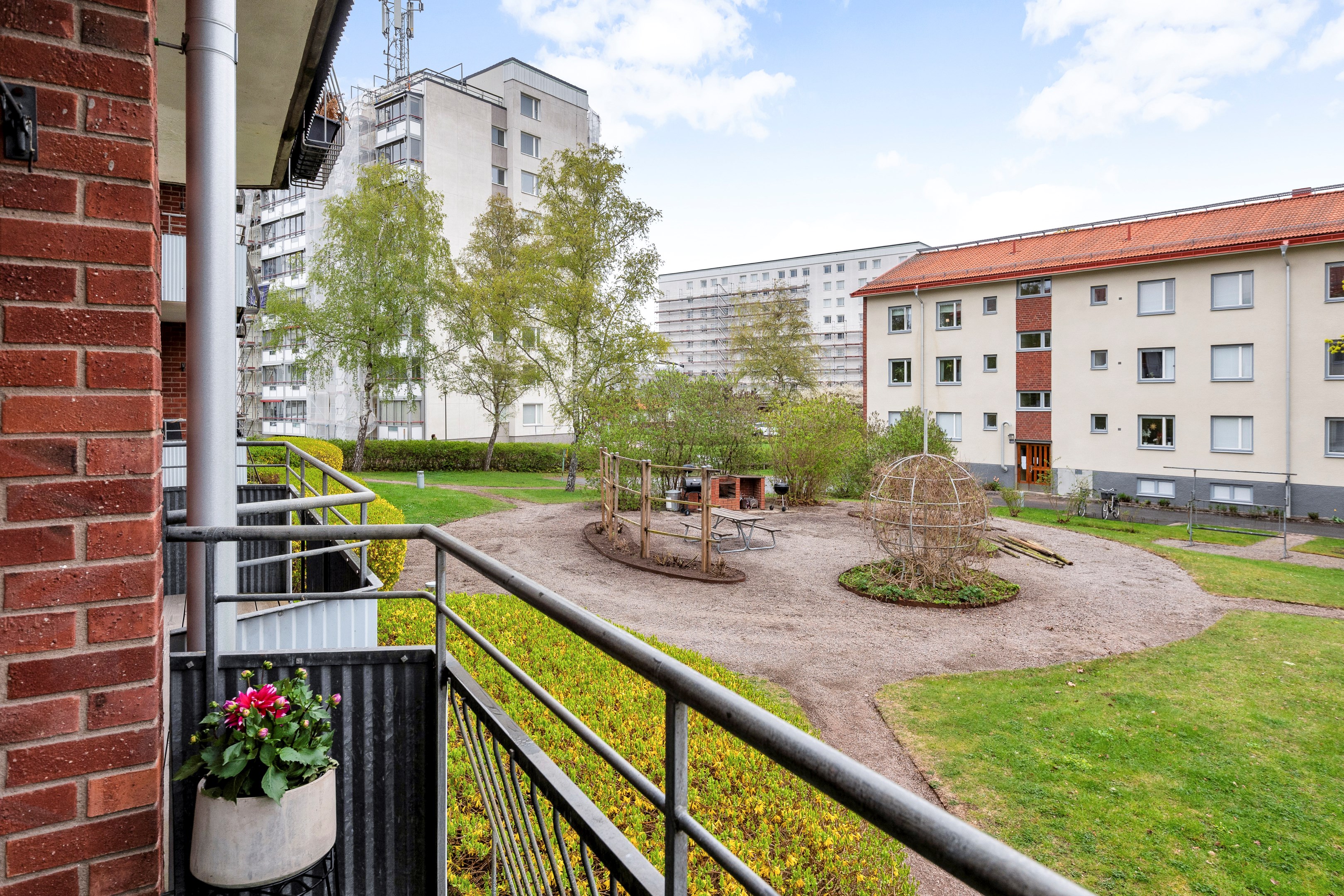Bostadsbild från Källparksgatan 10C, Till salu i Salabacke, Uppsala