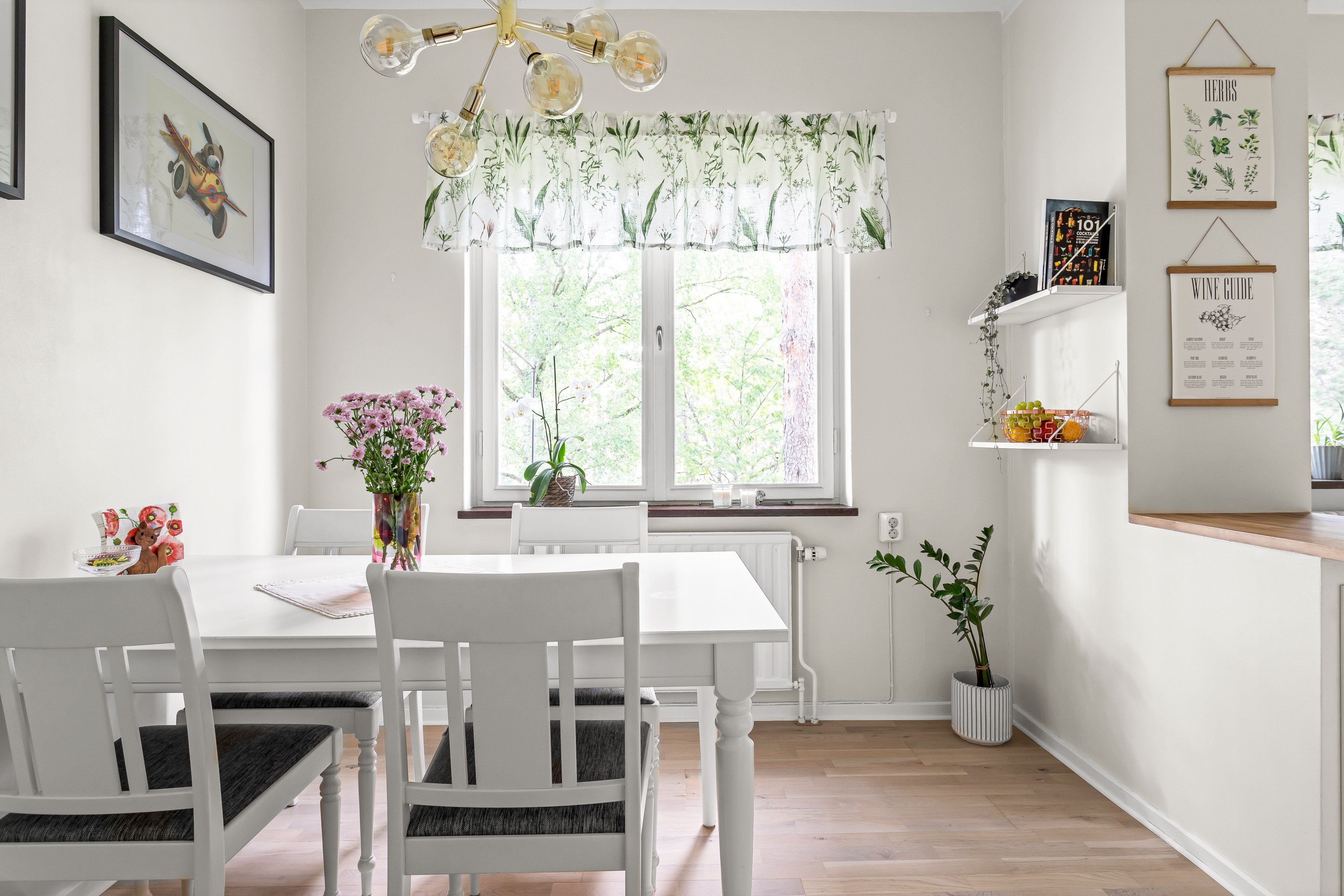 Bostadsbild från Norbyvägen 73A, Såld i Sommarro, Uppsala