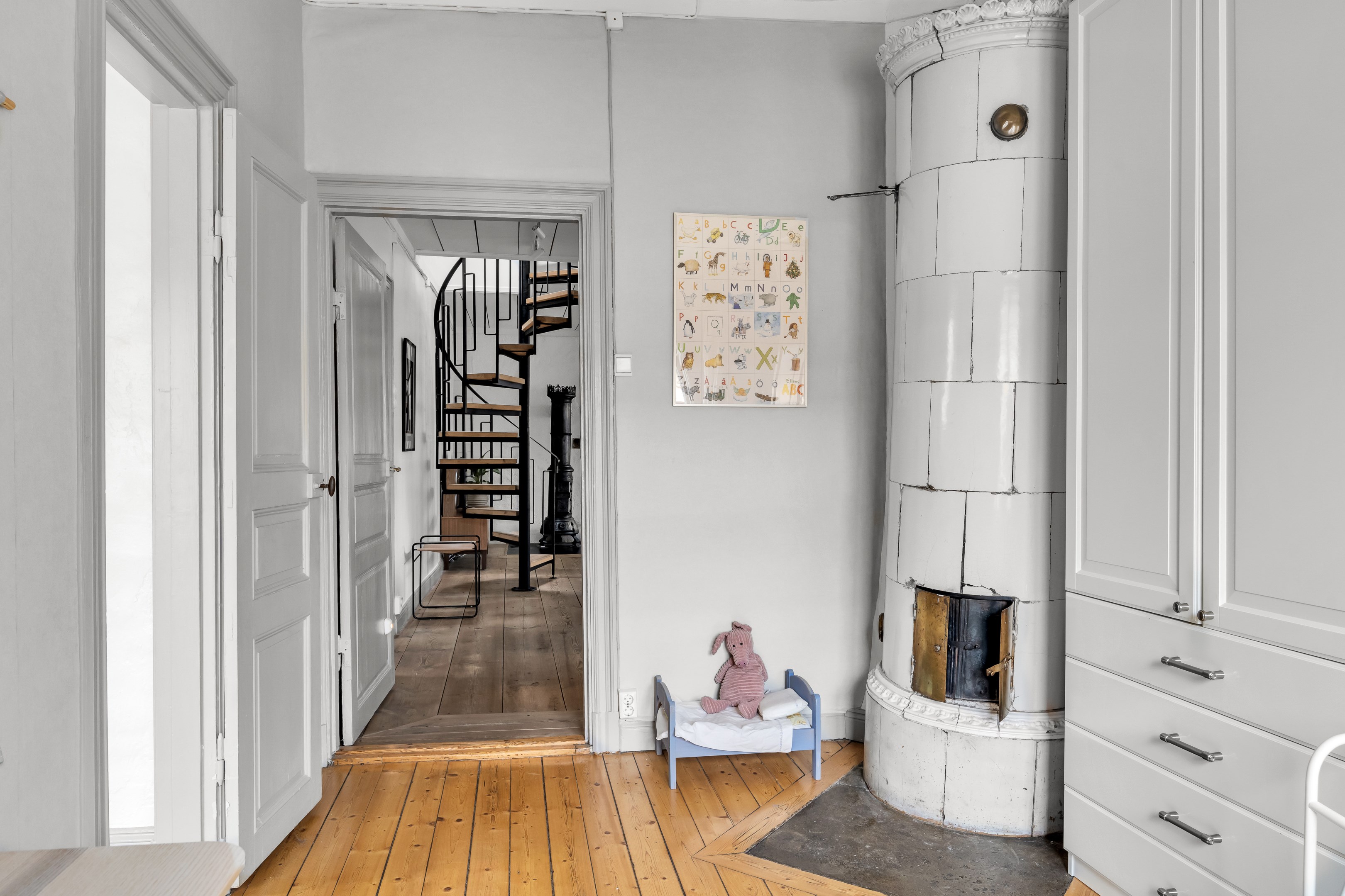 Bostadsbild från Övre Slottsgatan 9B, Såld i Öfre Slotts, Uppsala