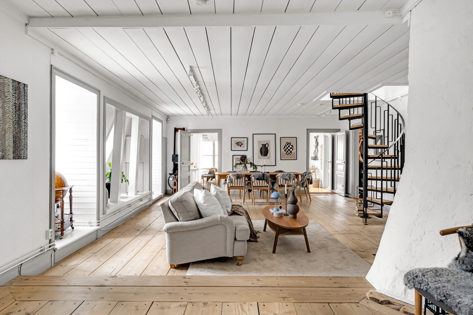 Bostadsbild från Övre Slottsgatan 9B, Såld i Öfre Slotts, Uppsala