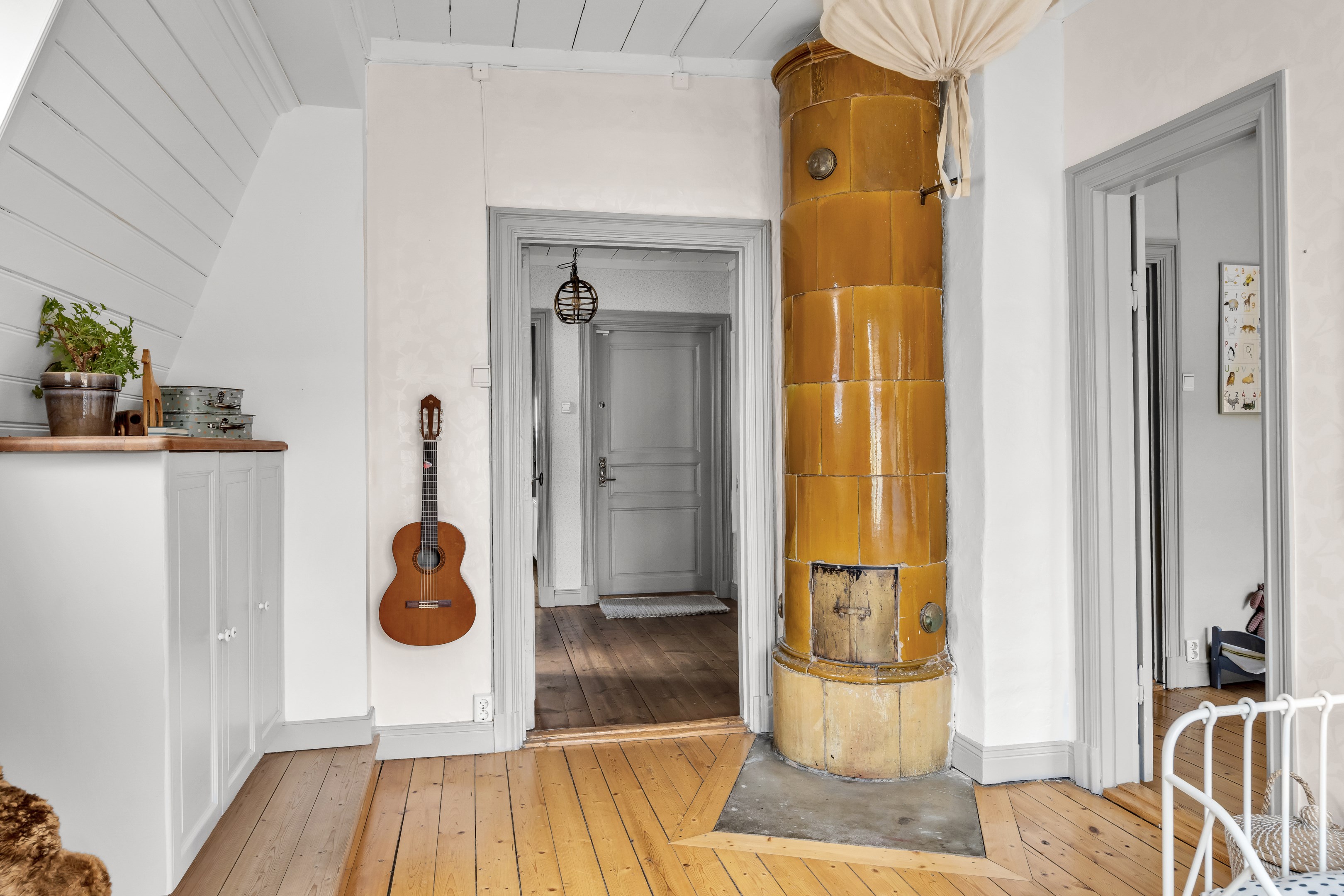 Bostadsbild från Övre Slottsgatan 9B, Såld i Öfre Slotts, Uppsala