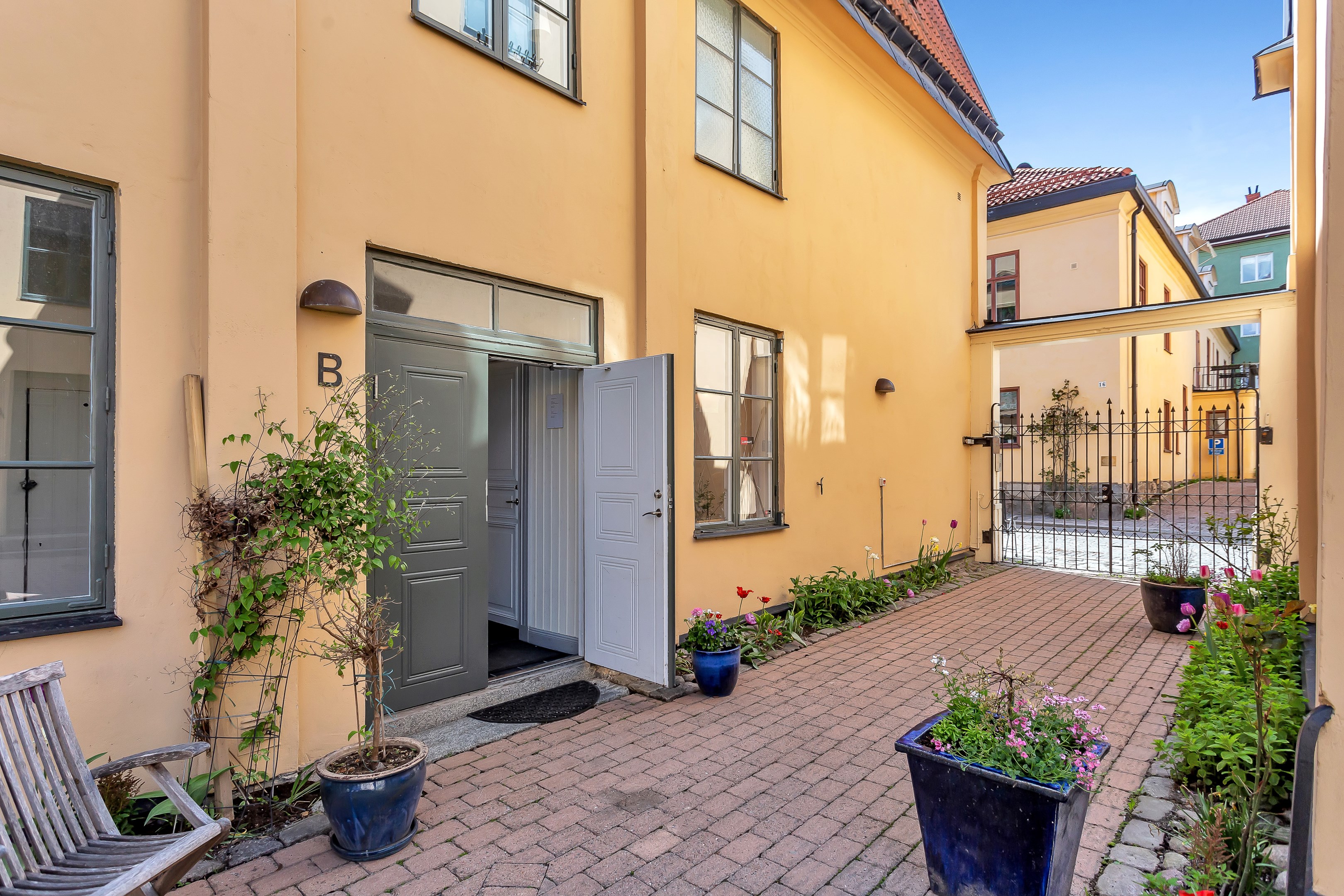 Bostadsbild från Övre Slottsgatan 9B, Såld i Öfre Slotts, Uppsala