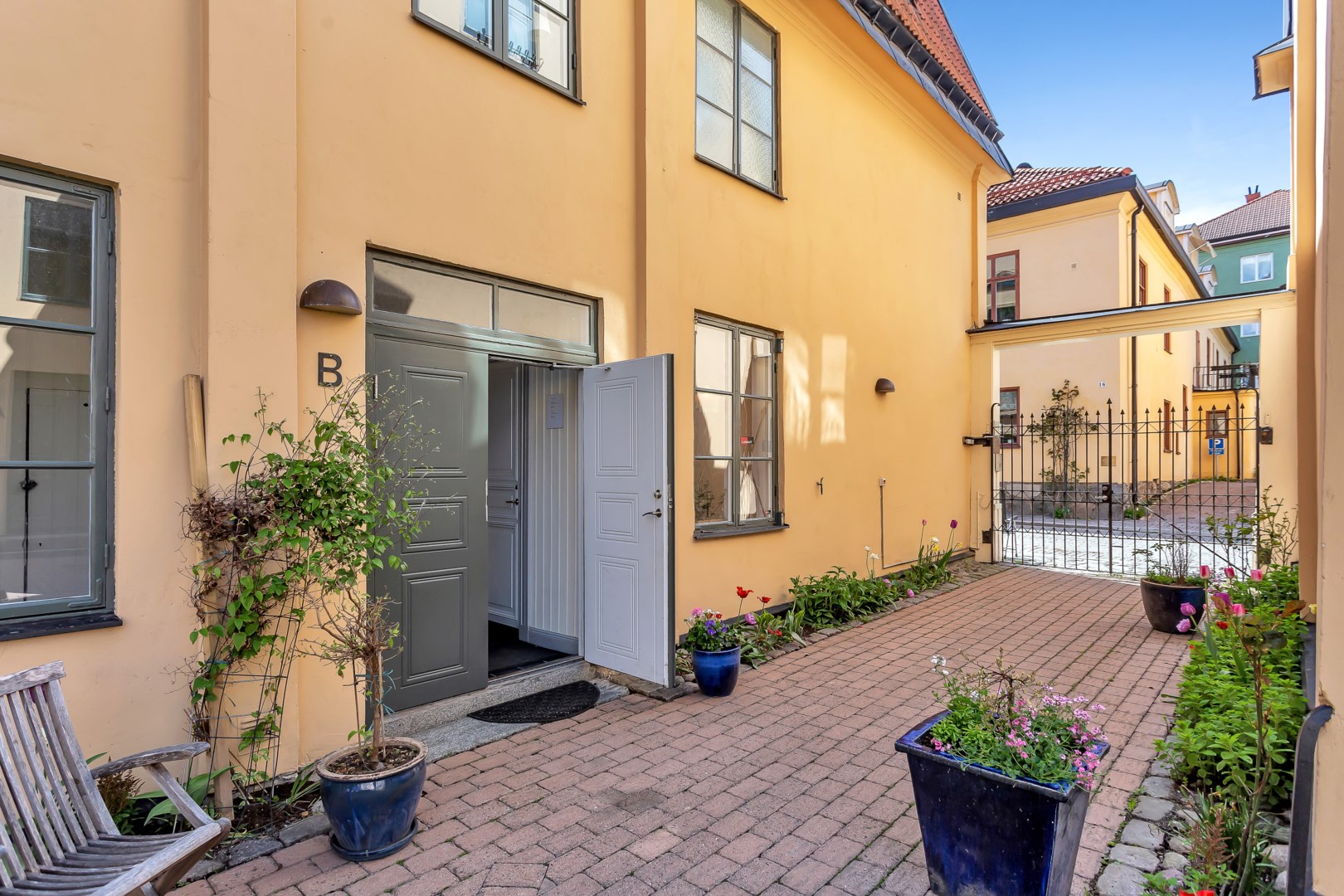 Bostadsbild från Övre Slottsgatan 9B, Såld i Öfre Slotts, Uppsala