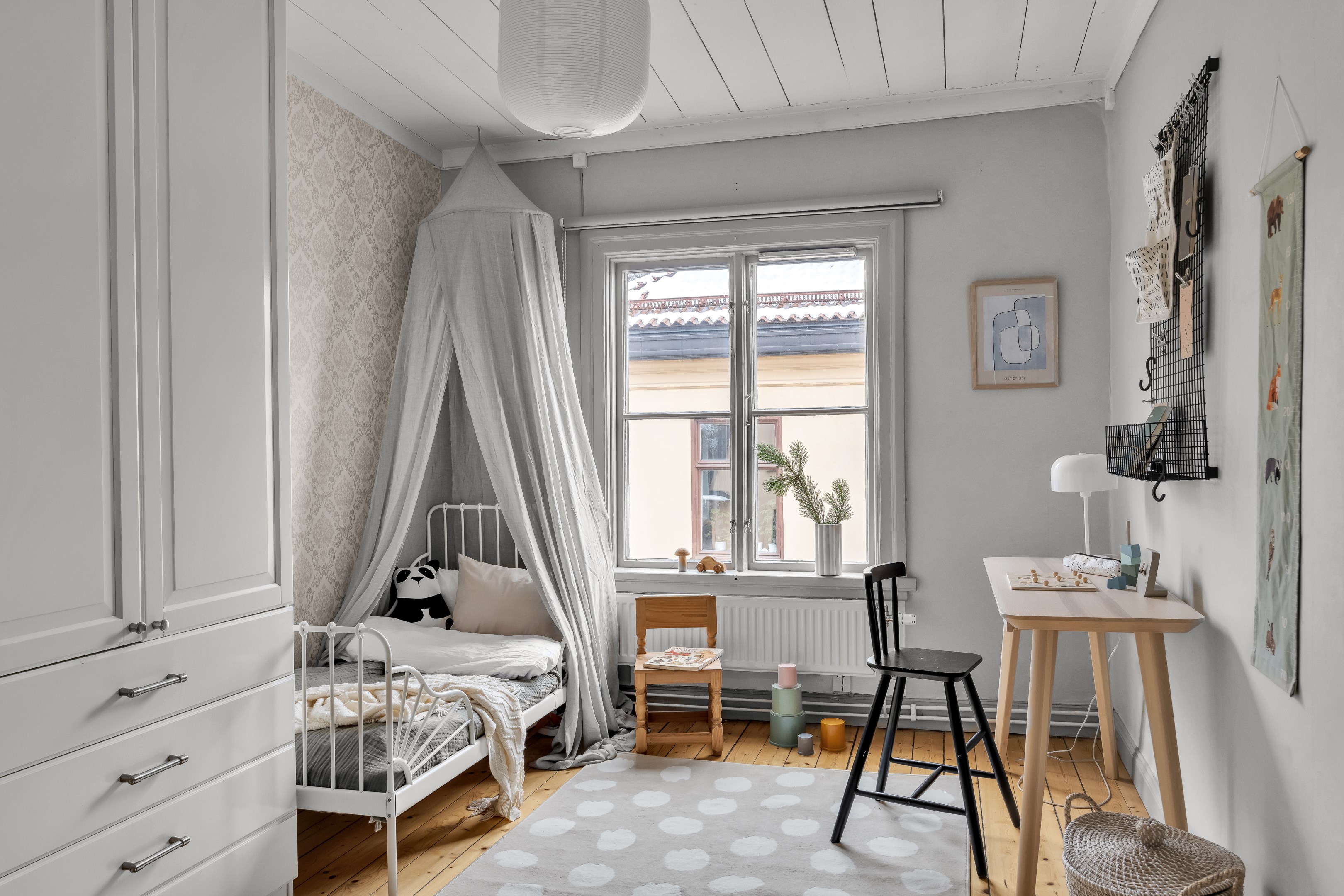Bostadsbild från Övre Slottsgatan 9B, Såld i Öfre Slotts, Uppsala