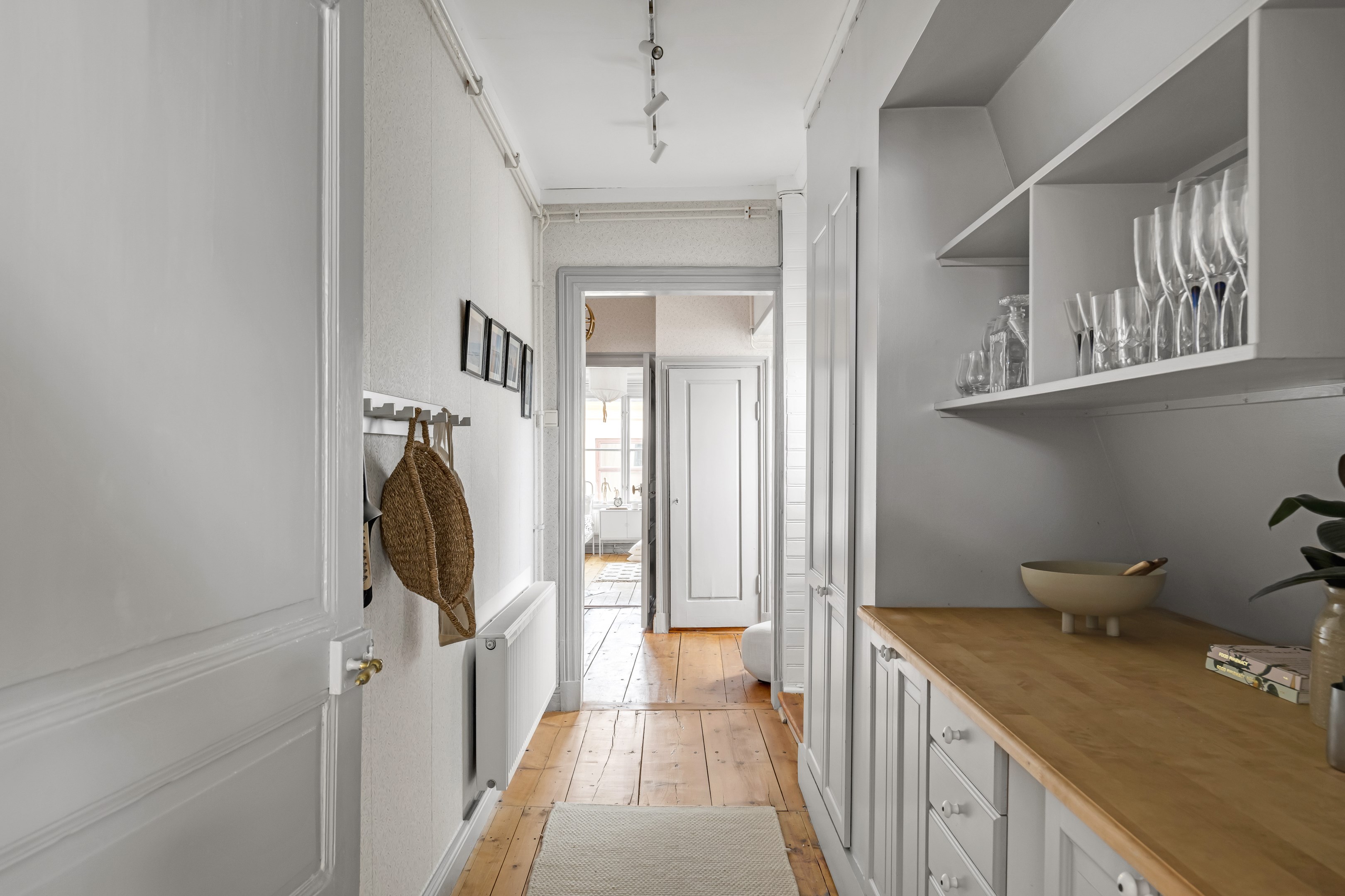 Bostadsbild från Övre Slottsgatan 9B, Såld i Öfre Slotts, Uppsala