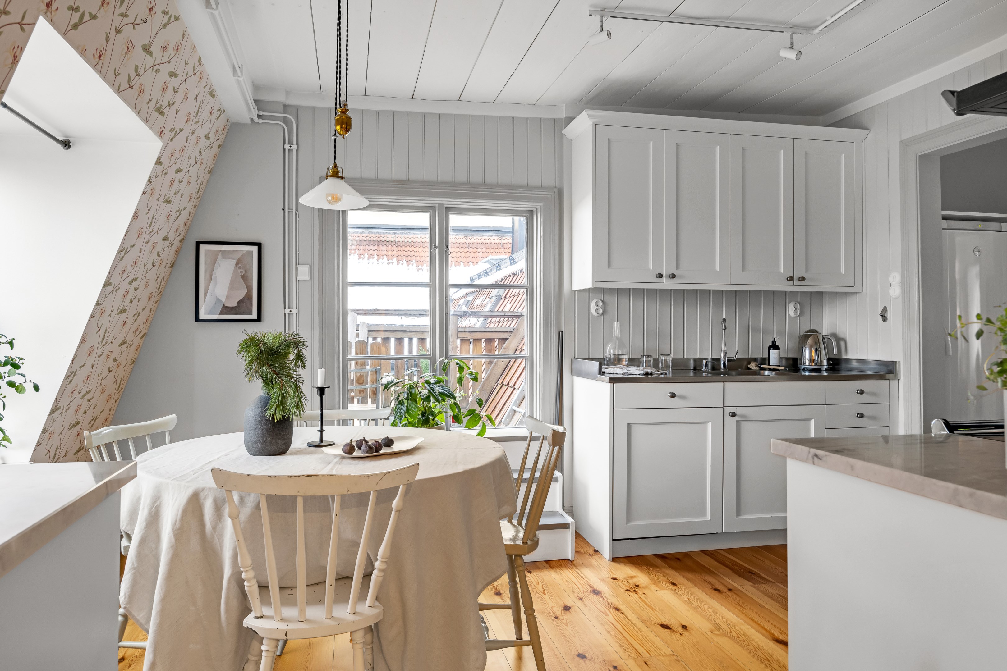 Bostadsbild från Övre Slottsgatan 9B, Såld i Öfre Slotts, Uppsala