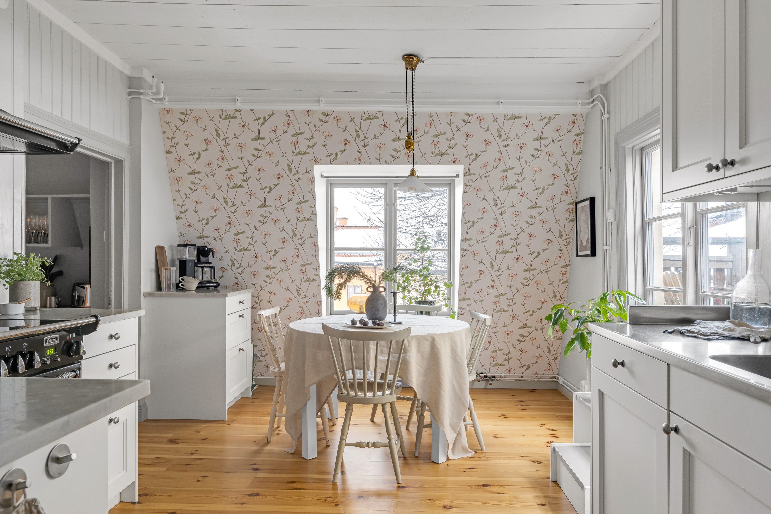 Bostadsbild från Övre Slottsgatan 9B, Såld i Öfre Slotts, Uppsala