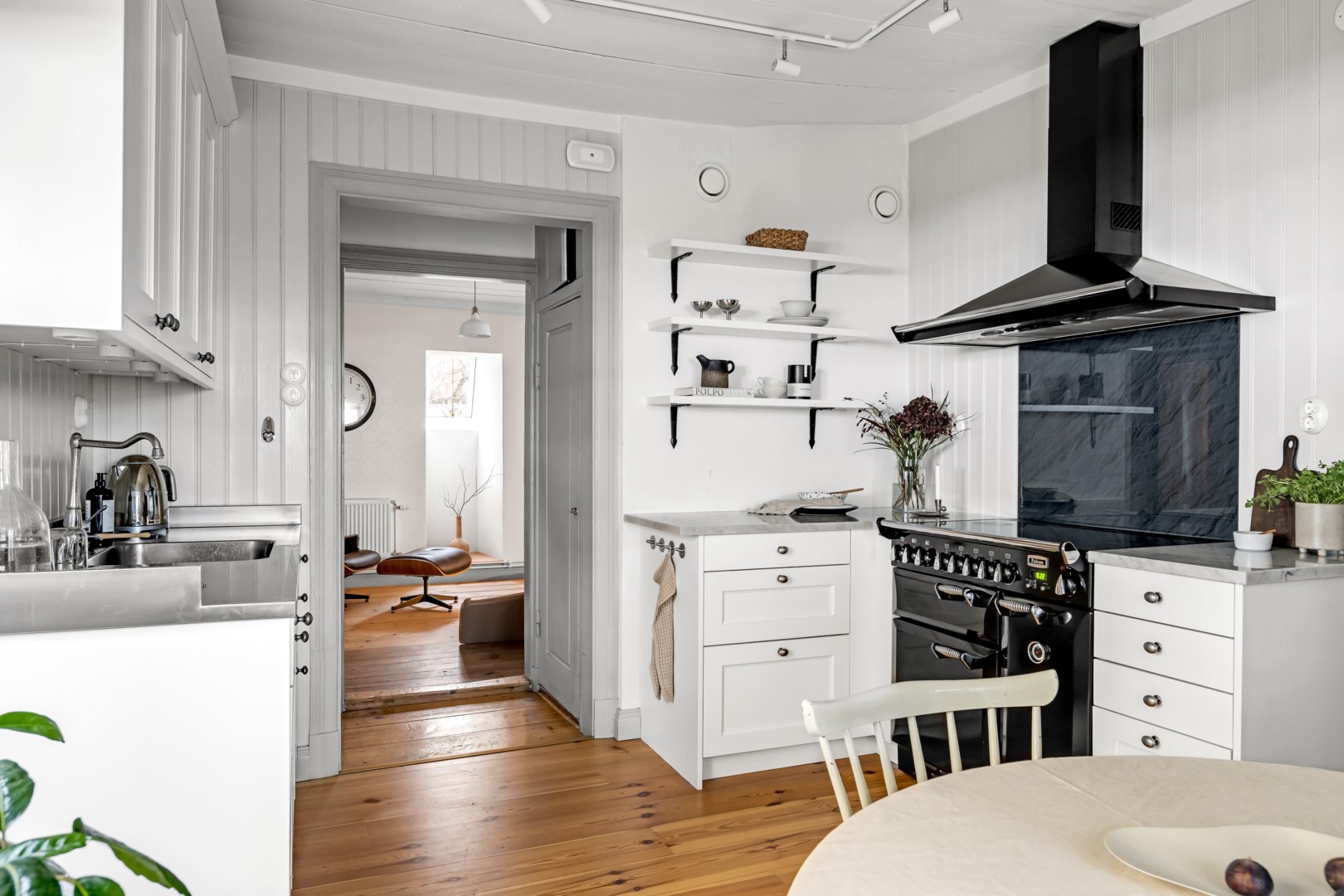 Bostadsbild från Övre Slottsgatan 9B, Såld i Öfre Slotts, Uppsala