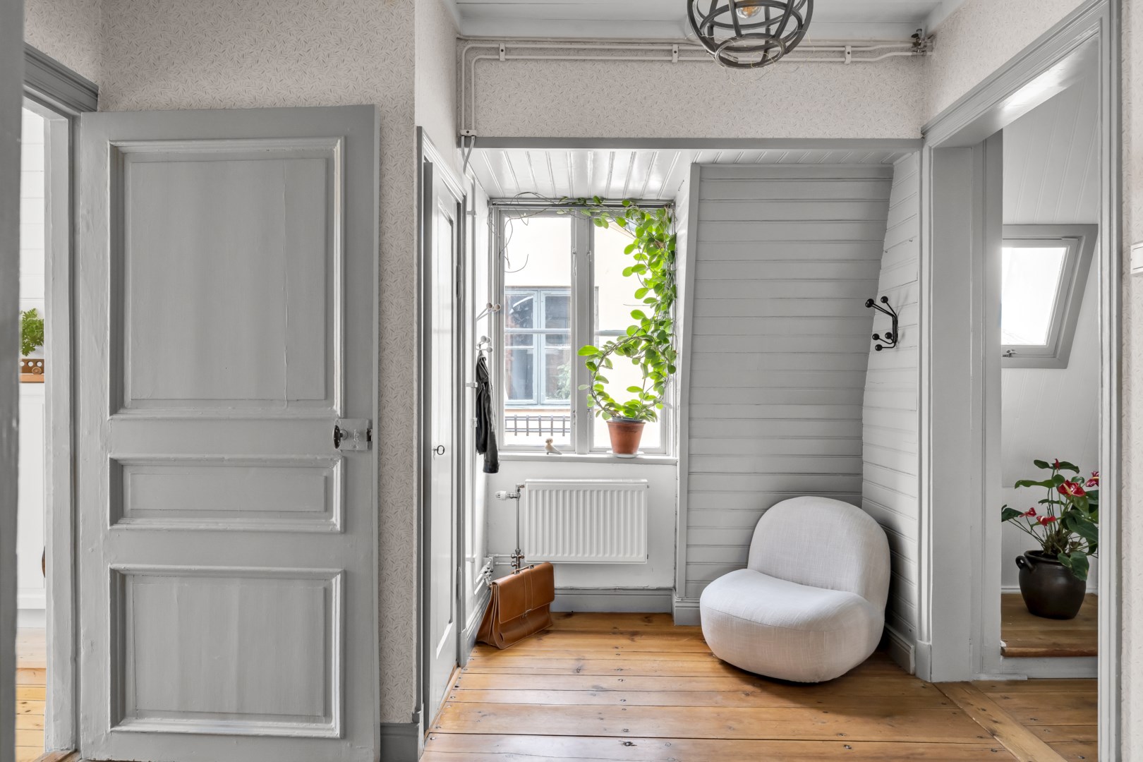 Bostadsbild från Övre Slottsgatan 9B, Såld i Öfre Slotts, Uppsala