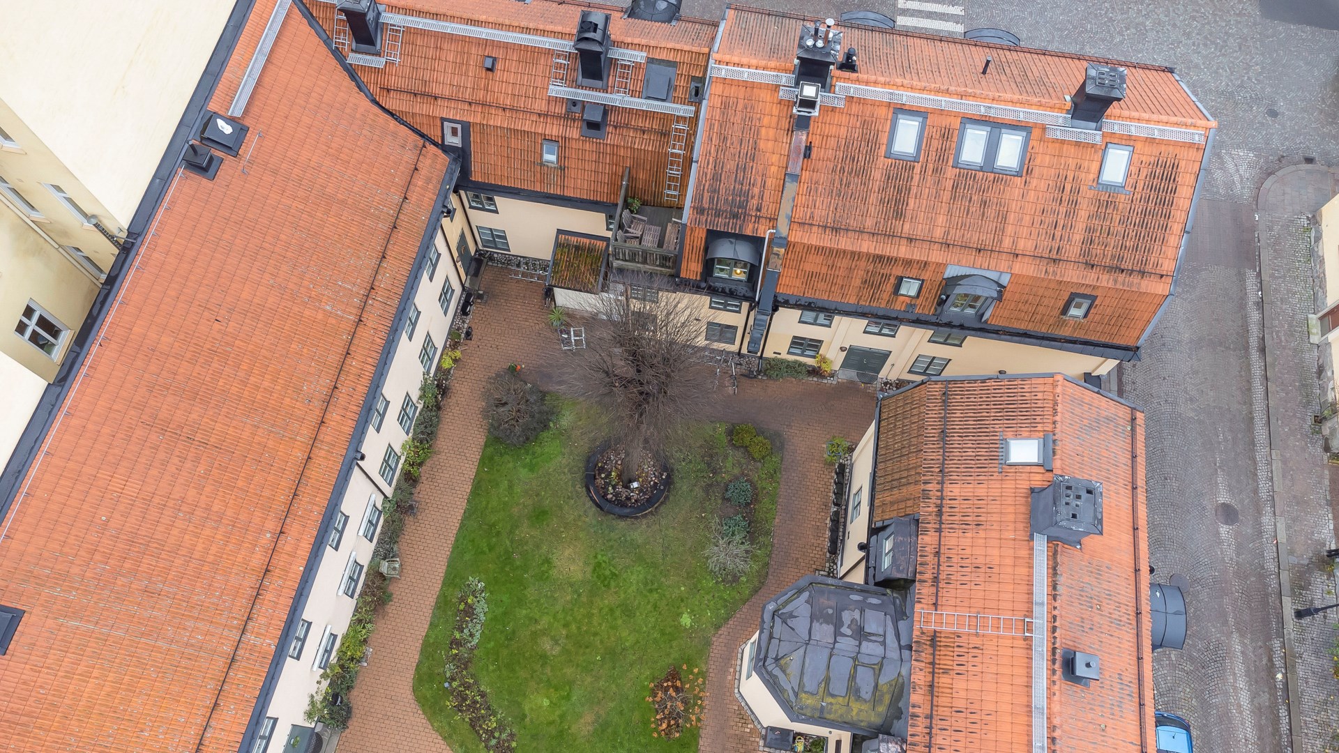 Bostadsbild från Övre Slottsgatan 9B, Såld i Öfre Slotts, Uppsala
