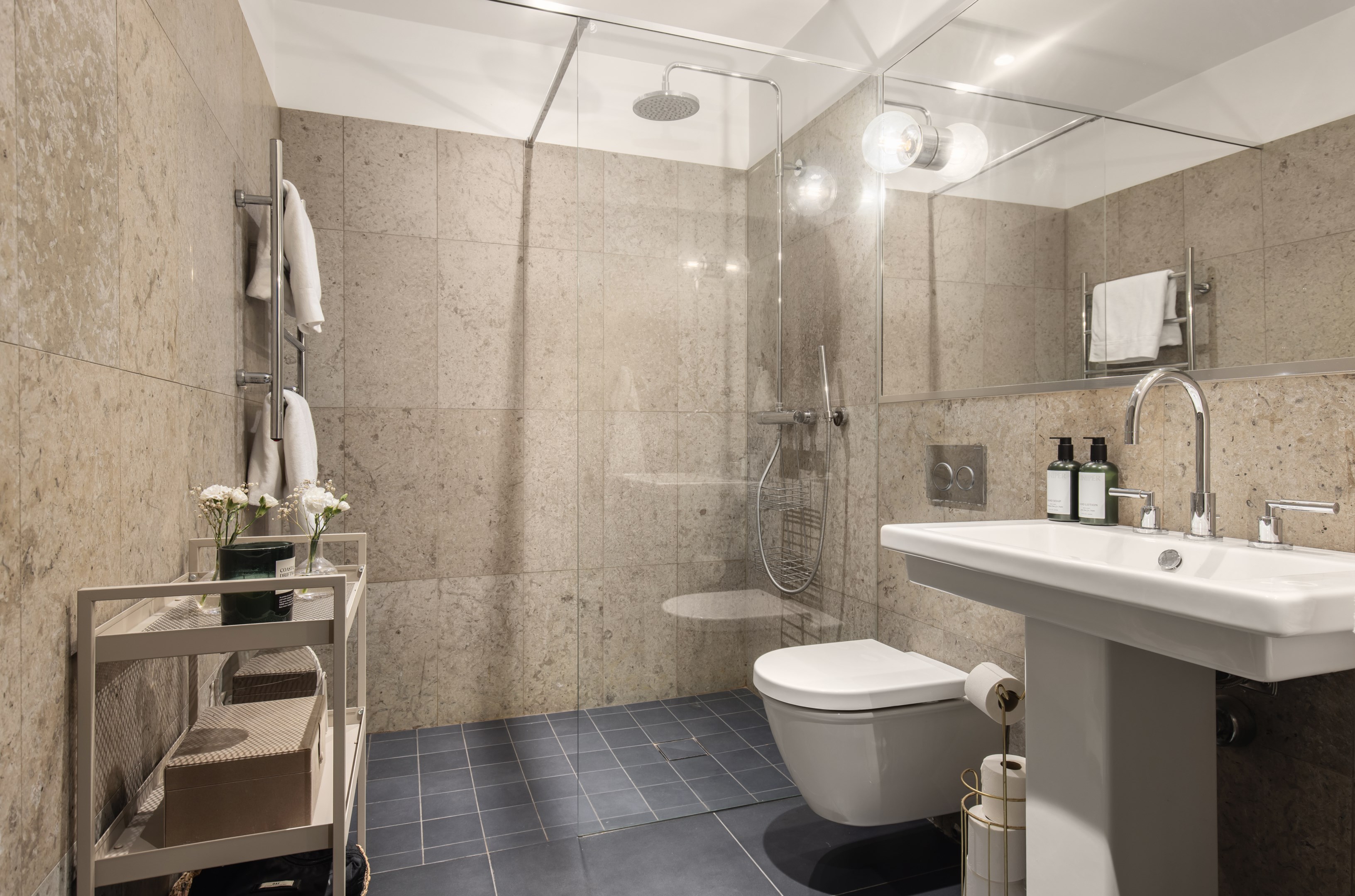 Bostadsbild från Fabrikörvägen 4A, Till salu i Nacka Strand, Nacka