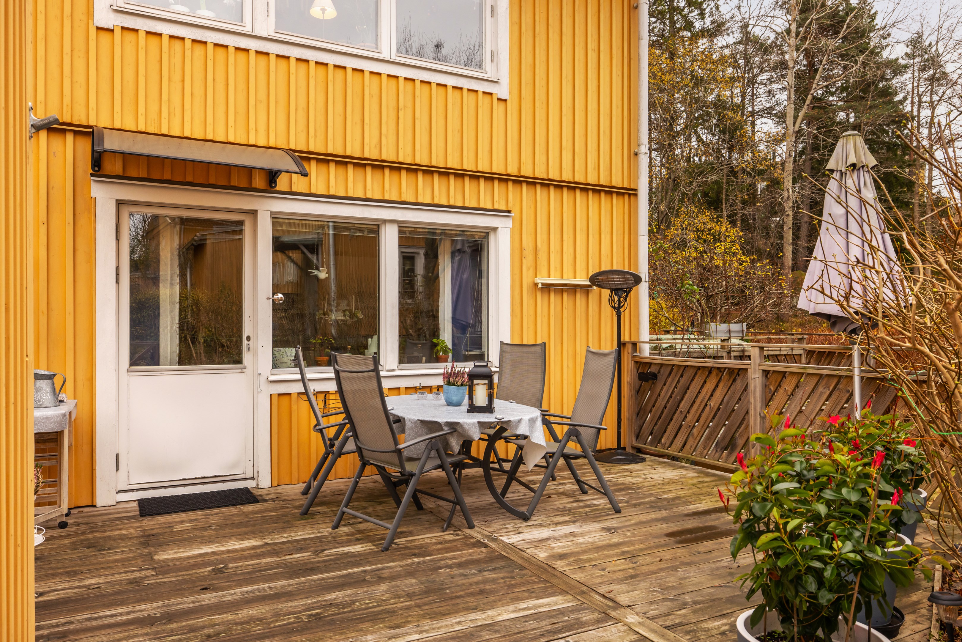 Bostadsbild från Grönsiskevägen 12, Såld i Ösbydalen, Värmdö